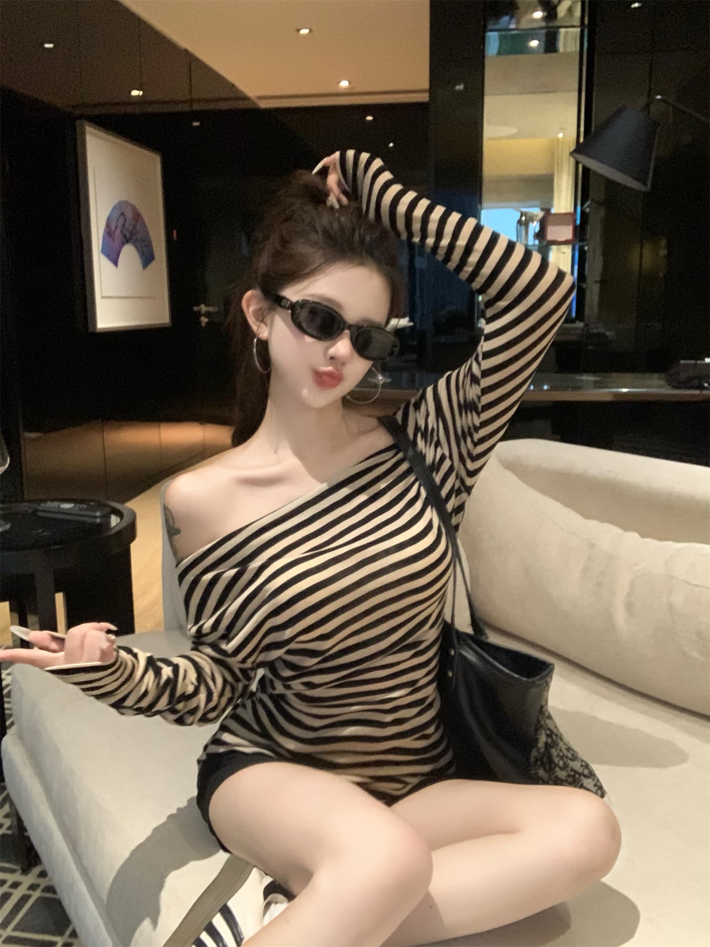실사 이른 가을 한 부서 chic Chic 세트 오프숄더 스트라이프 티셔츠 가을 핫걸 하이웨이스트 한 마디 반바지 여성 상세 이미지 1