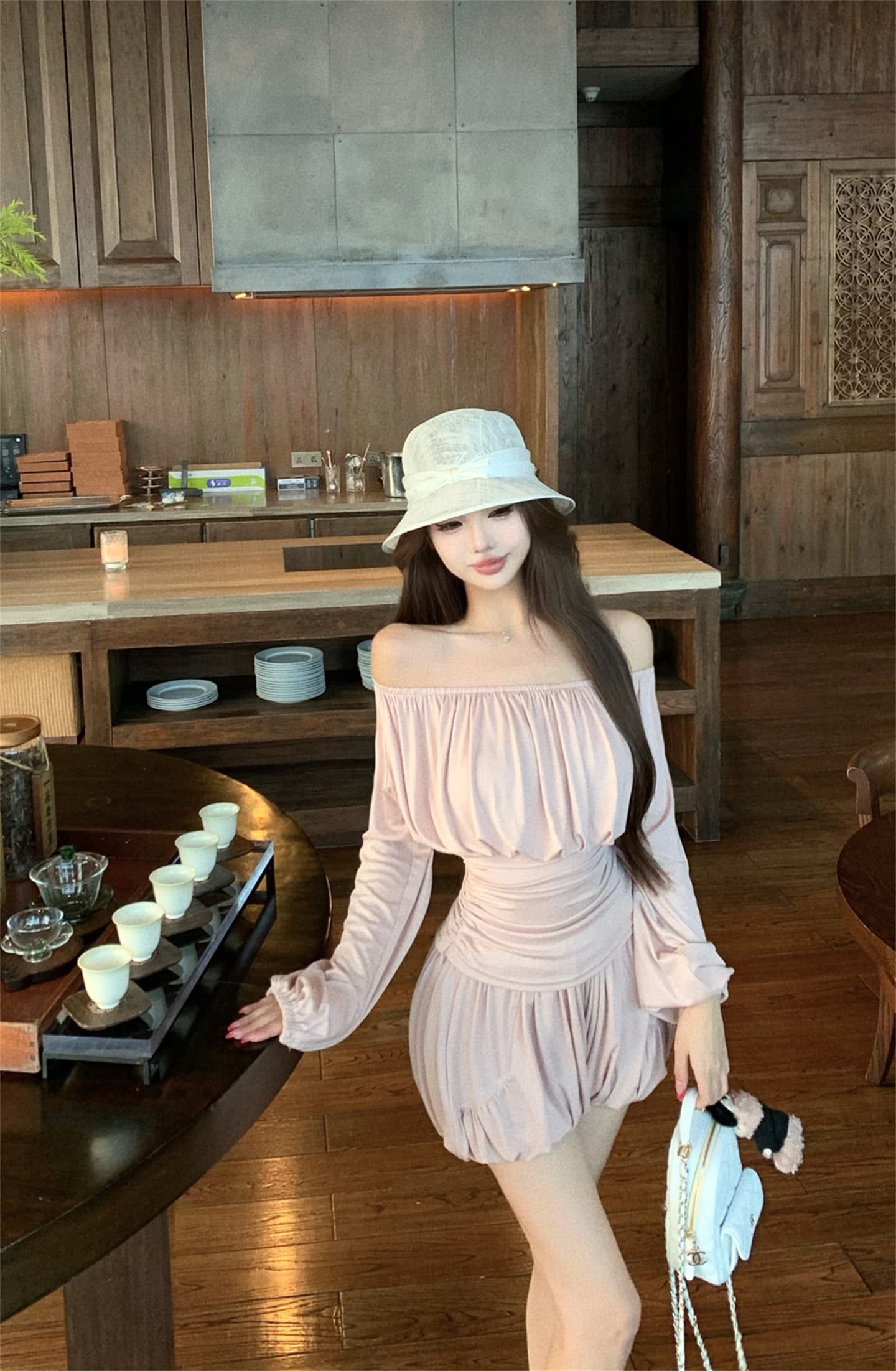실사 이른 가을 우유 피부 세트 맨위 오프숄더 티셔츠 반바지 투피스 세트 이미지 2