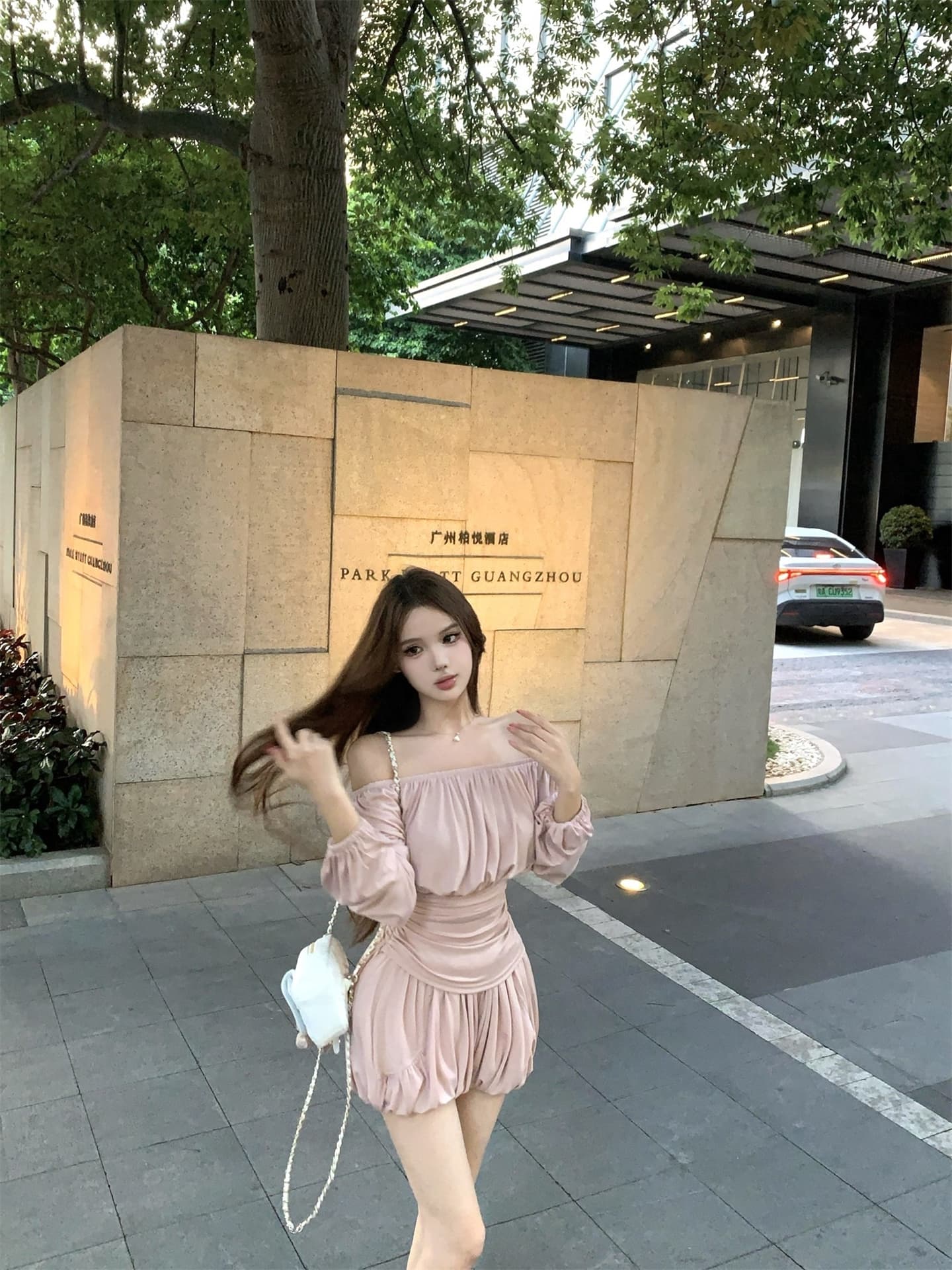 실사 이른 가을 우유 피부 세트 맨위 오프숄더 티셔츠 반바지 투피스 세트 상세 이미지 13