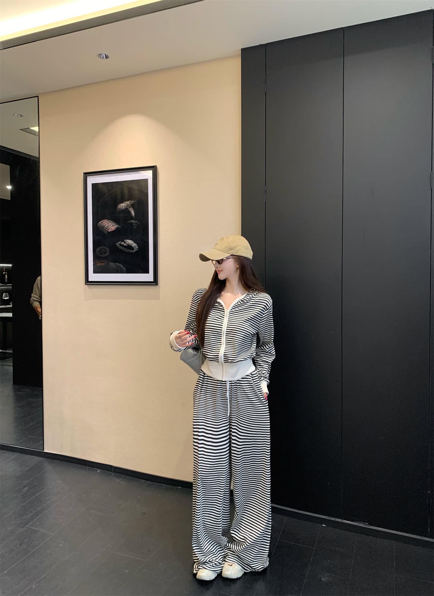 실사 이른 가을 느긋한 바람 캐주얼 스포츠 슈트 여성 고급 센스 루즈핏 스트라이프 후드 티 스웨터 와이드 레그 팬츠 상세 이미지 15