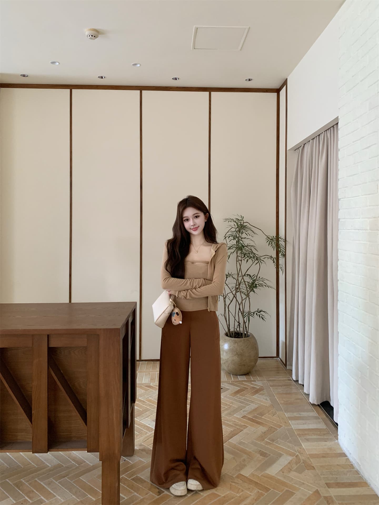 실사 이른 가을 닦아내 라. 가슴 안쪽 가져 가라. 조끼 지퍼 후드 재킷 공기 바지 캐주얼 바지 세 조각 여성 세트 상세 이미지 16