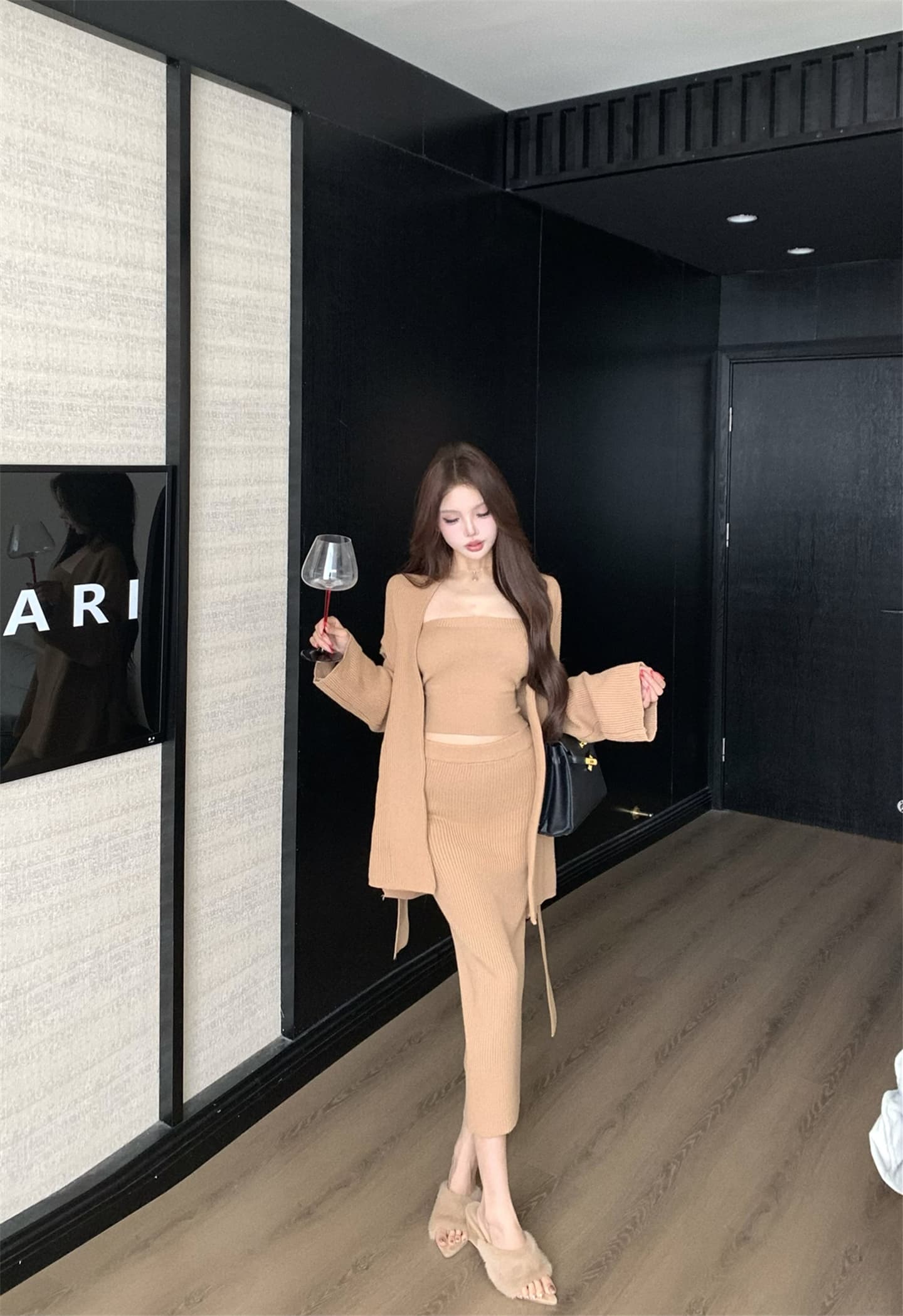실사 가을 겨울 부드러운 품격 레이스업 스웨터 두꺼운 재킷 몸매 가꾸기 튜브탑 니트 롱 스커트 세 조각 여성 세트