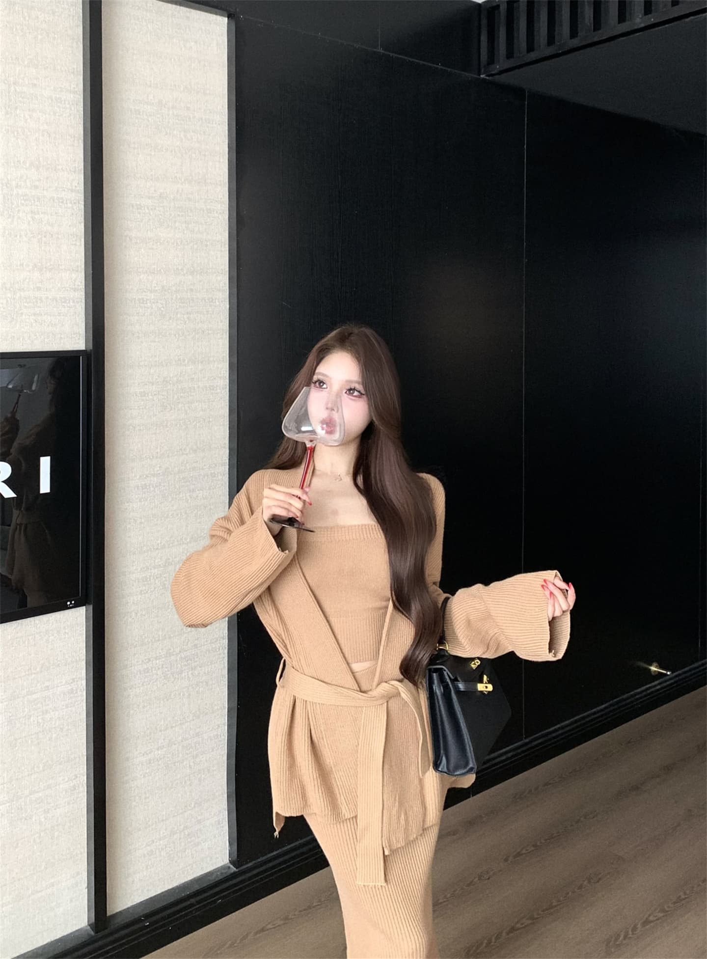 실사 가을 겨울 부드러운 품격 레이스업 스웨터 두꺼운 재킷 몸매 가꾸기 튜브탑 니트 롱 스커트 세 조각 여성 세트 이미지 3