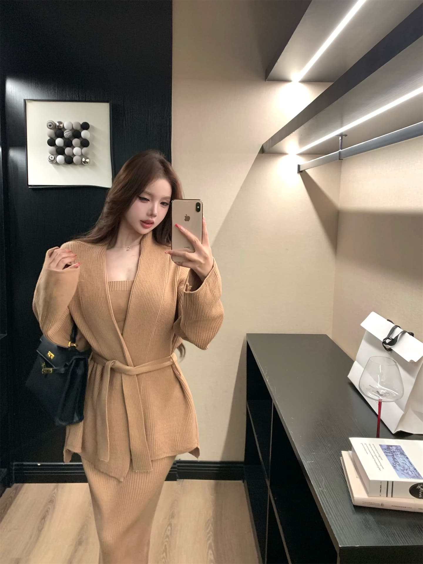 실사 가을 겨울 부드러운 품격 레이스업 스웨터 두꺼운 재킷 몸매 가꾸기 튜브탑 니트 롱 스커트 세 조각 여성 세트 상세 이미지 7