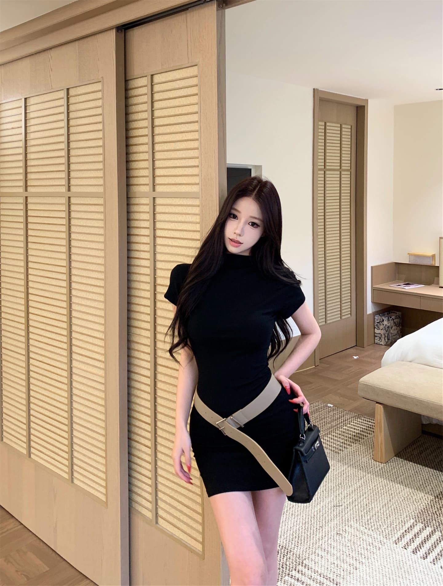 실사 한국 동대문 새로운 한국 스타일 2026 프랑스식 고급 반하이넥 반팔 드레스 벨트 포함 이미지 2