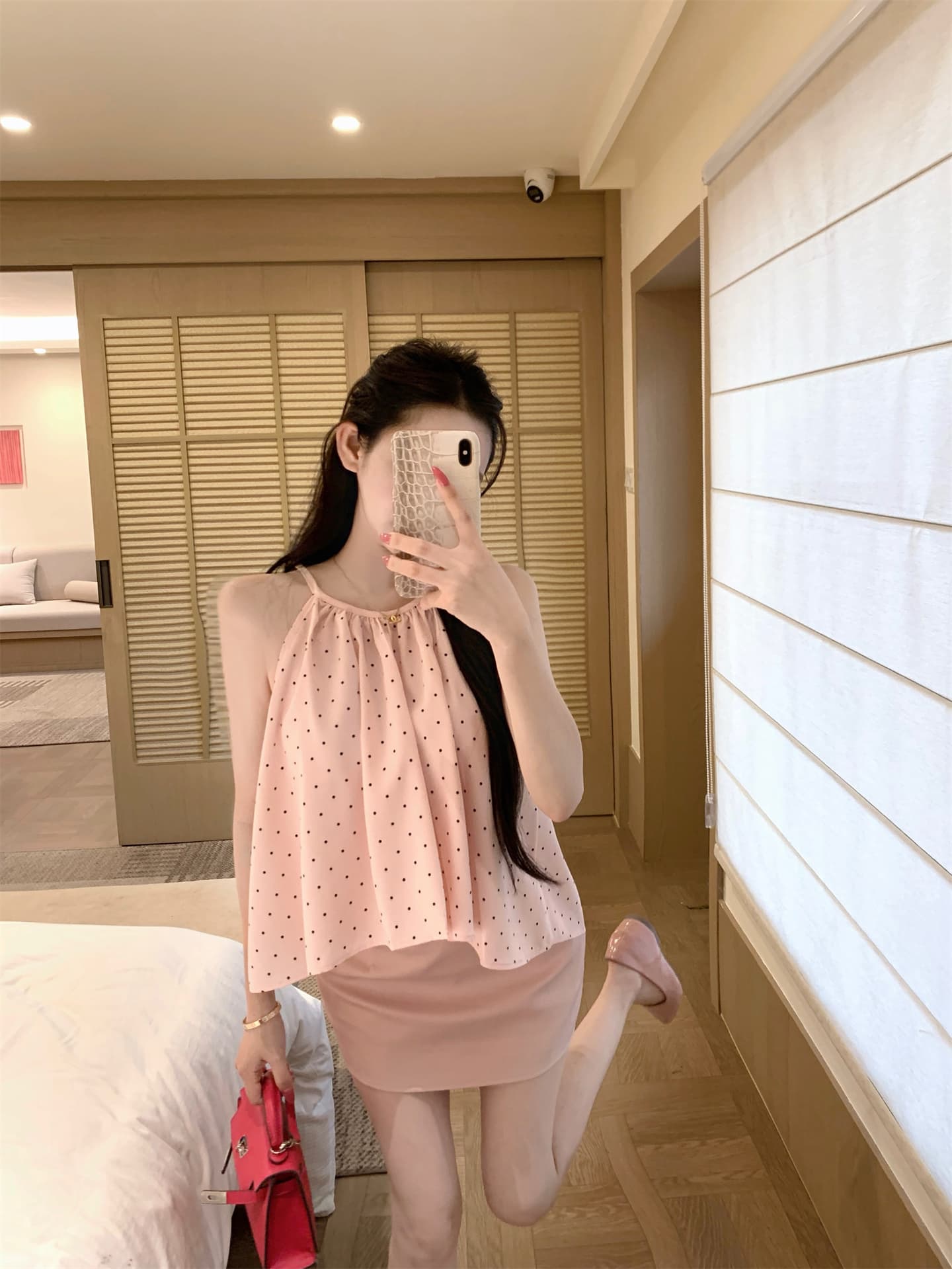 실사 새로운 한국 스타일 세련된 도트 무늬 행침 목 맨위 여성 몸매 가꾸기 슬림해 보이는 단색 타이트 스커트 반신 치마 세트 상세 이미지 2