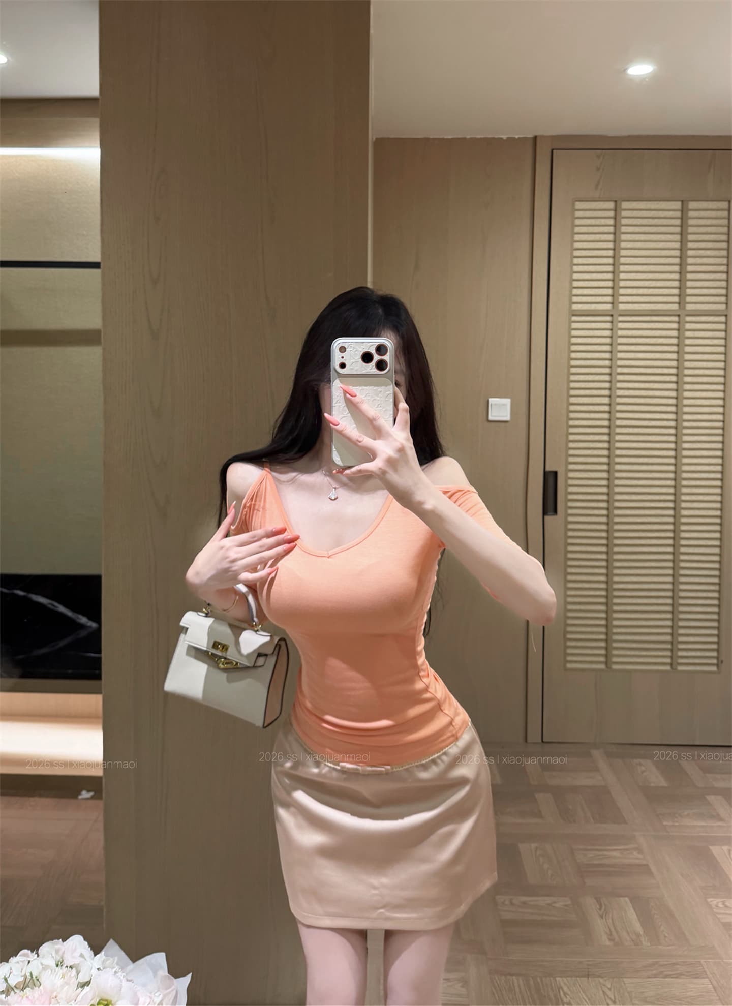 실사 새로운 흔들다 칼라 허리 수축 오프숄더 중간 소매 다용도 티셔츠 맨위 나비 매듭 벨벳 하이웨이스트 반신 스커트 여성