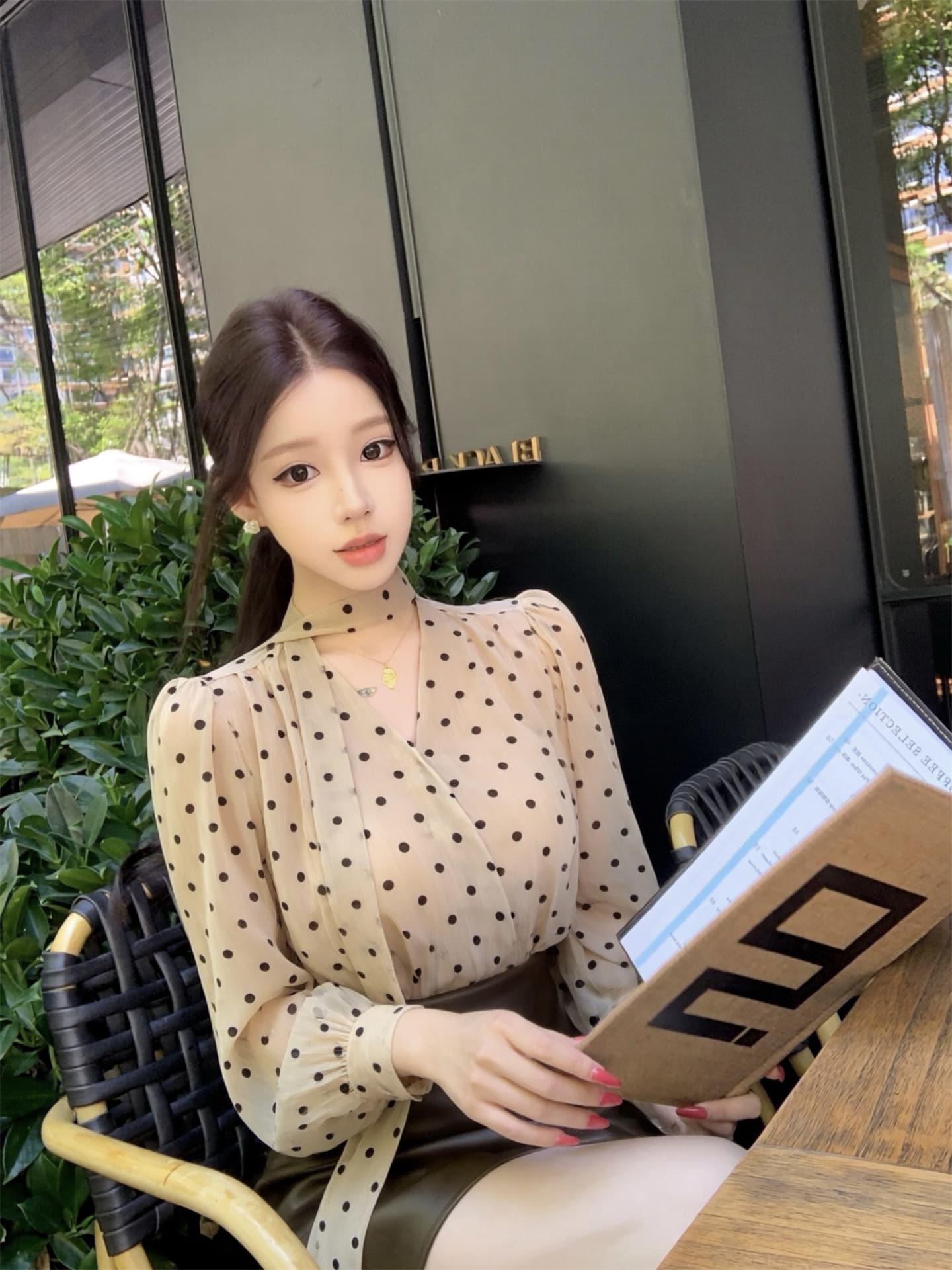 실사 이른 가을 새로운 품격 출퇴근 고급 센스 리본 도트 무늬 셔츠 반신 가죽 스커트 두 조각 여성 세트 상세 이미지 1
