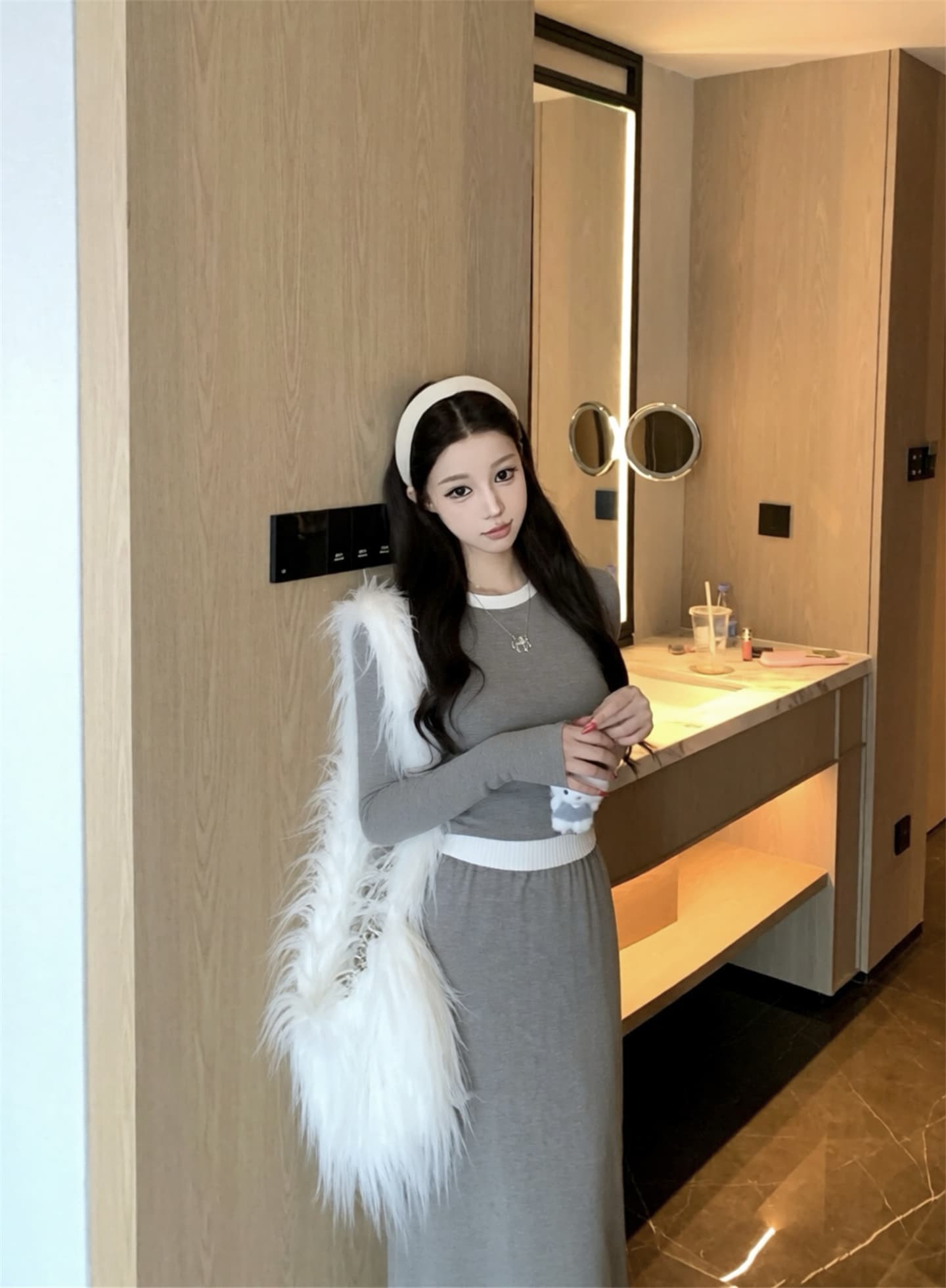 실사 이른 가을 연삭 털 털이 있는 몸매 가꾸기 라운드 넥 배색 짧은 맨위 기본 셔츠 루즈핏 반 스커트 롱 스커트 세트 상세 이미지 8