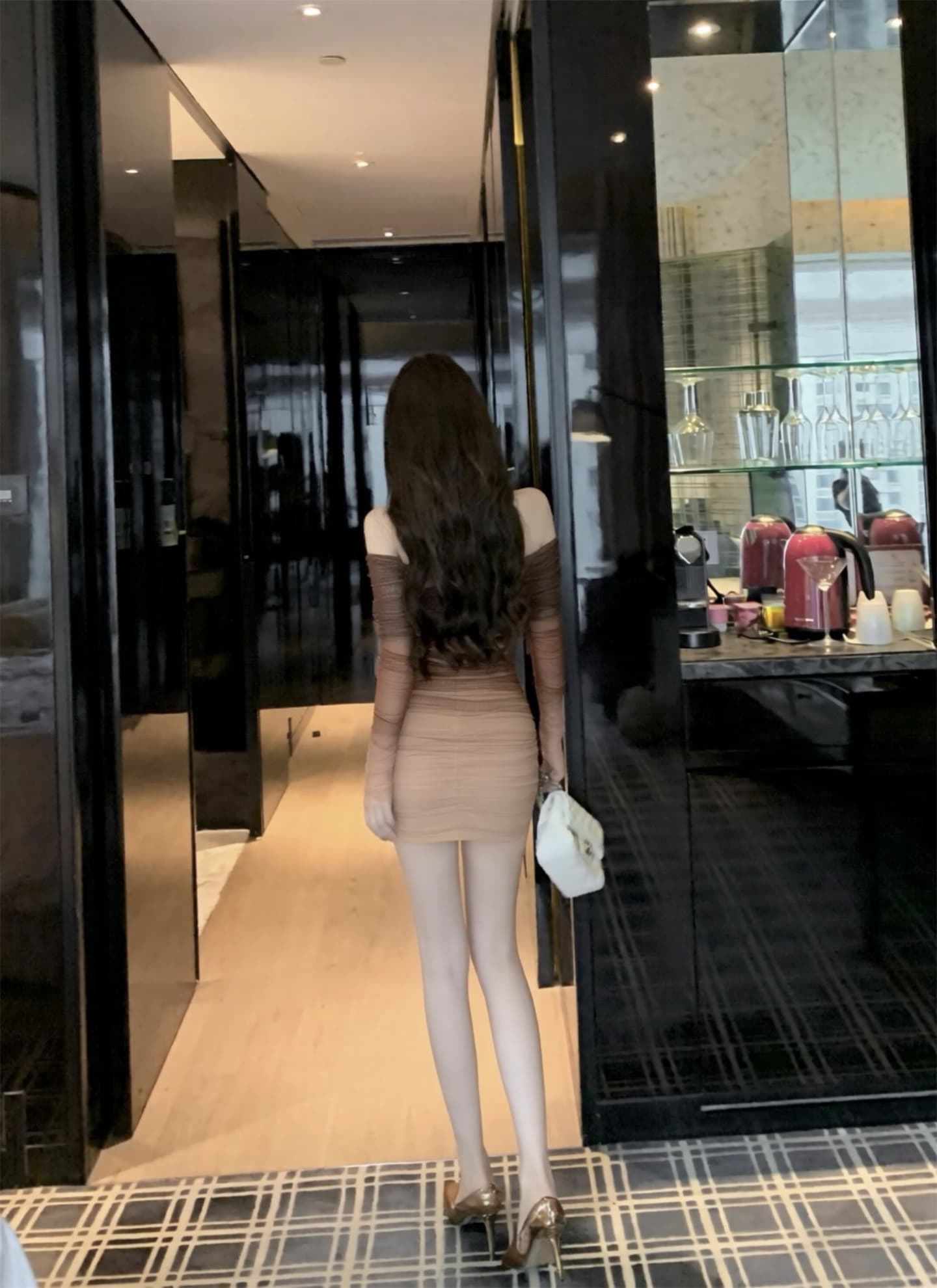 실사 이른 가을 새로운 맞춤 그라데이션 망사 주름 여성 드레스 몸매 가꾸기 오프숄더 타이트 스커트 미니 스커트 상세 이미지 12