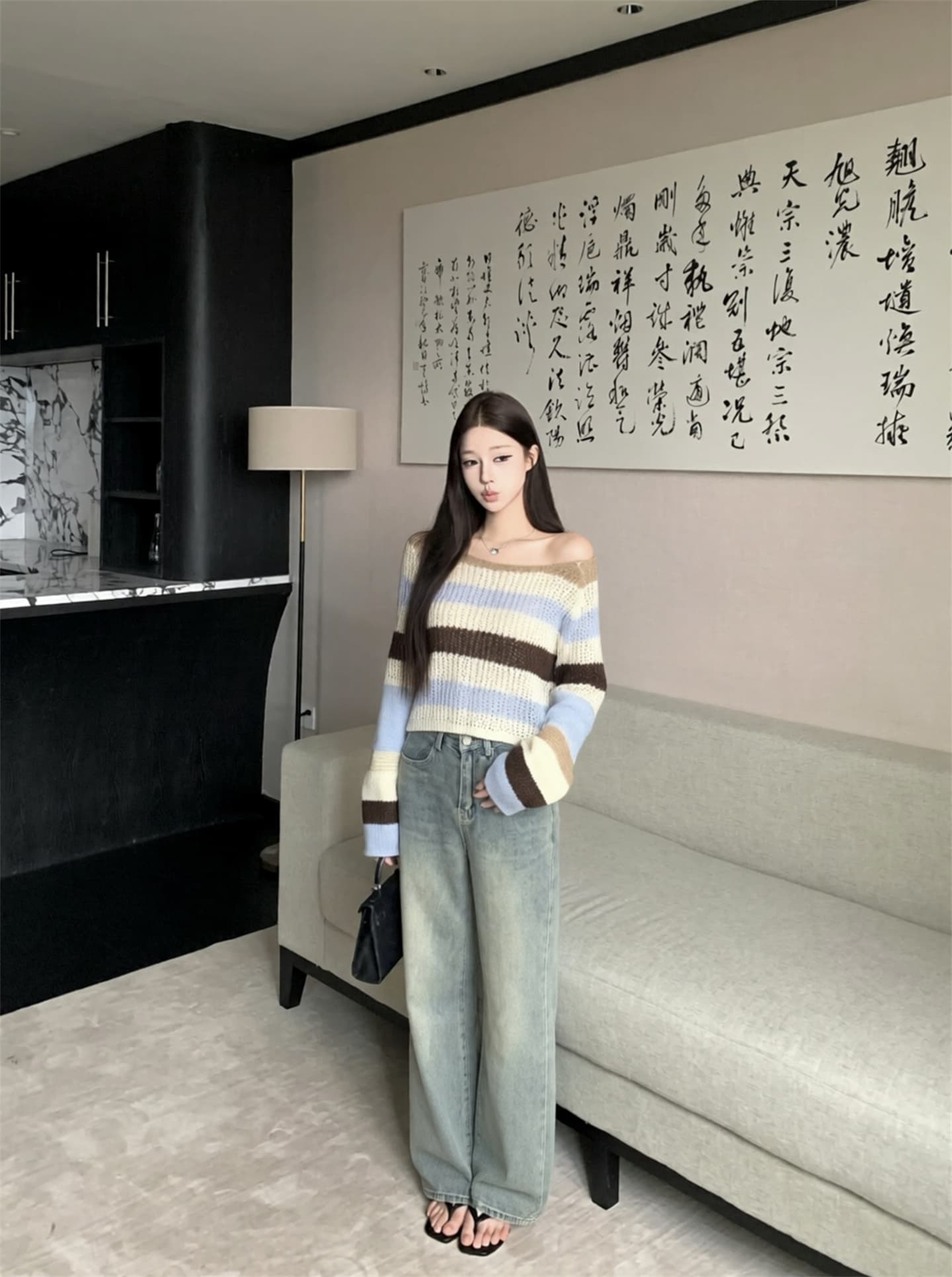 실사 이른 가을 레트로 도파민 패치워크 색상 스트라이프 부드러운 찹쌀 홀로우 아웃 니트 스웨터 느긋한 캐주얼 하이웨이스트 스웨터 이미지 4
