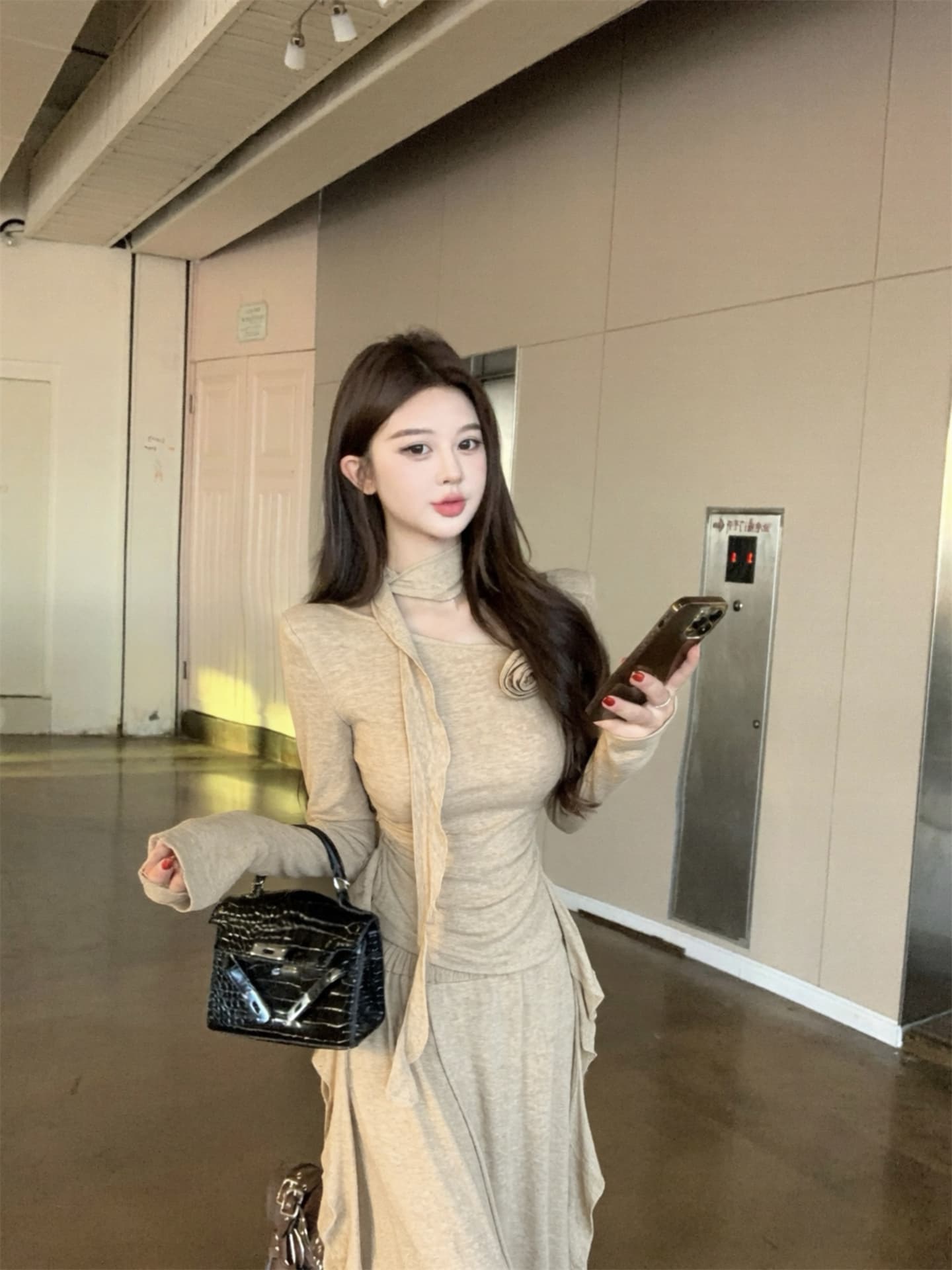 실사 이른 가을 새로운 프랑스식 고급 센스 긴팔 주름 허리 수축 니트 맨위 반신 롱 스커트 투피스 세트 상세 이미지 1