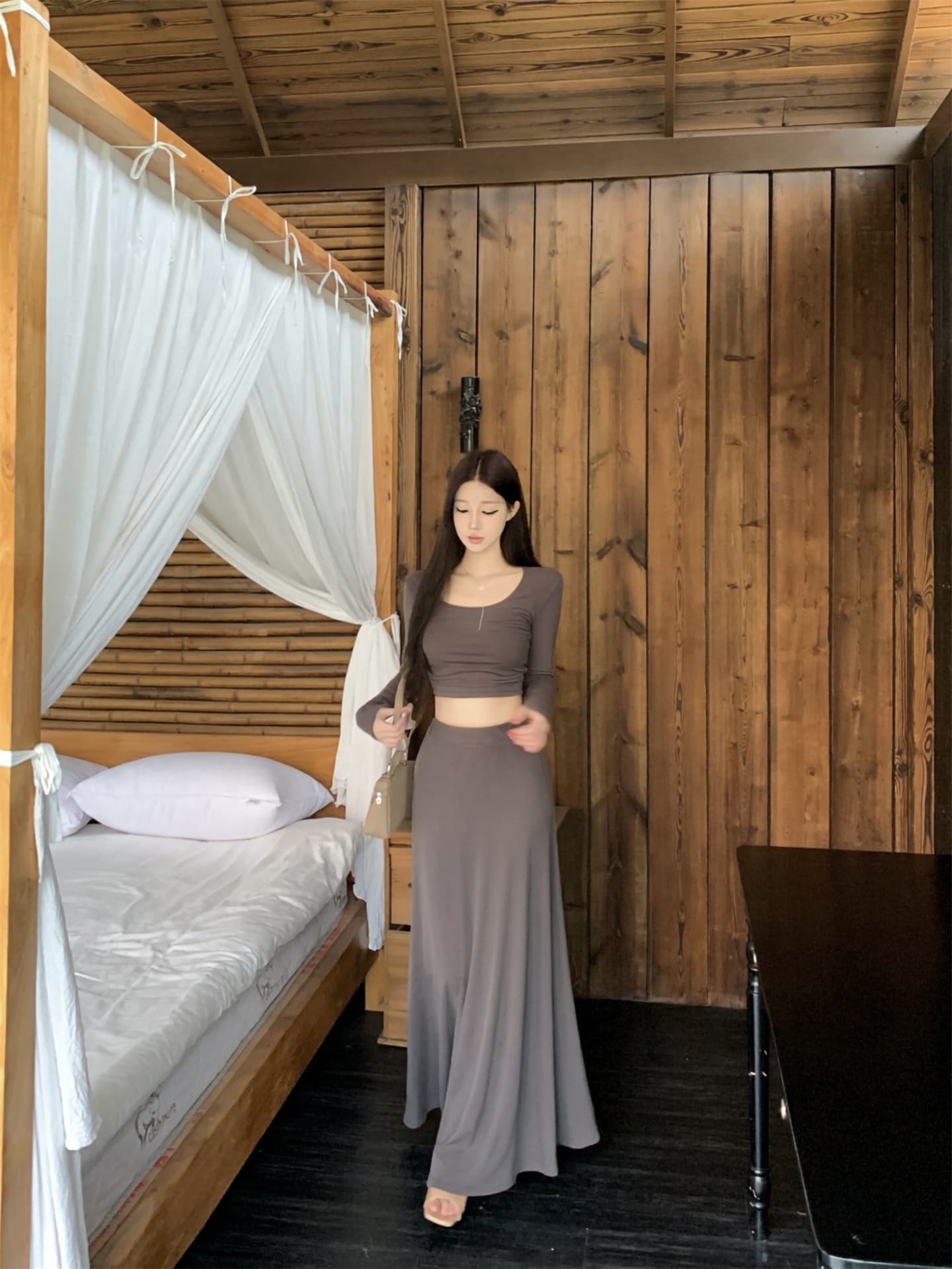 실사 이른 가을 새로운 u 칼라 몸매 가꾸기 이슬 허리 티셔츠 맨위 한 마디 도루 센스 반신 스커트 가스 질감 투피스 슈트 상세 이미지 9