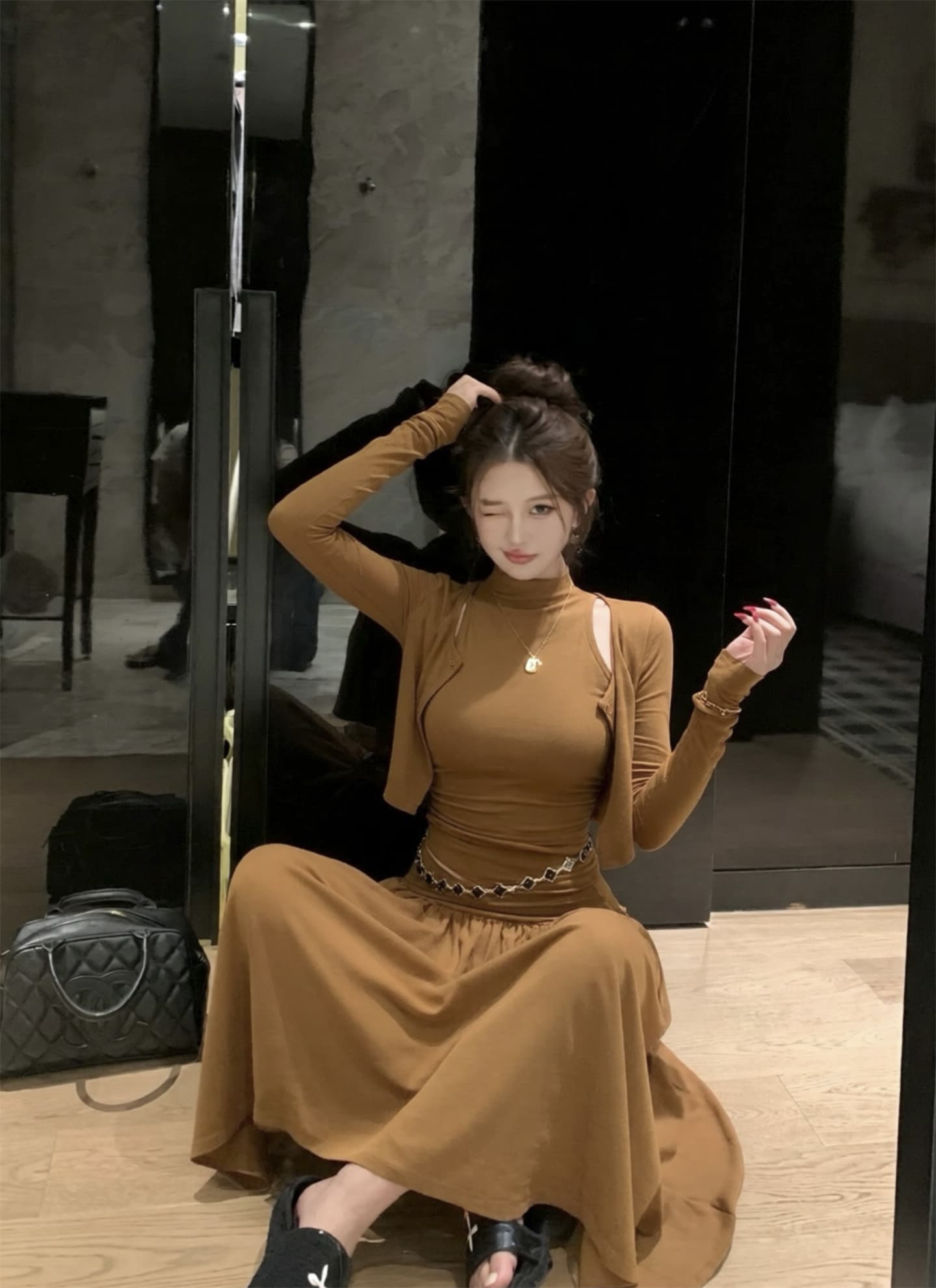 실사 가을 핫걸 섹시함 몸매 가꾸기 반하이넥 주름 조끼 오픈 가디건 반 스커트 세 조각 세트 여성 상세 이미지 3