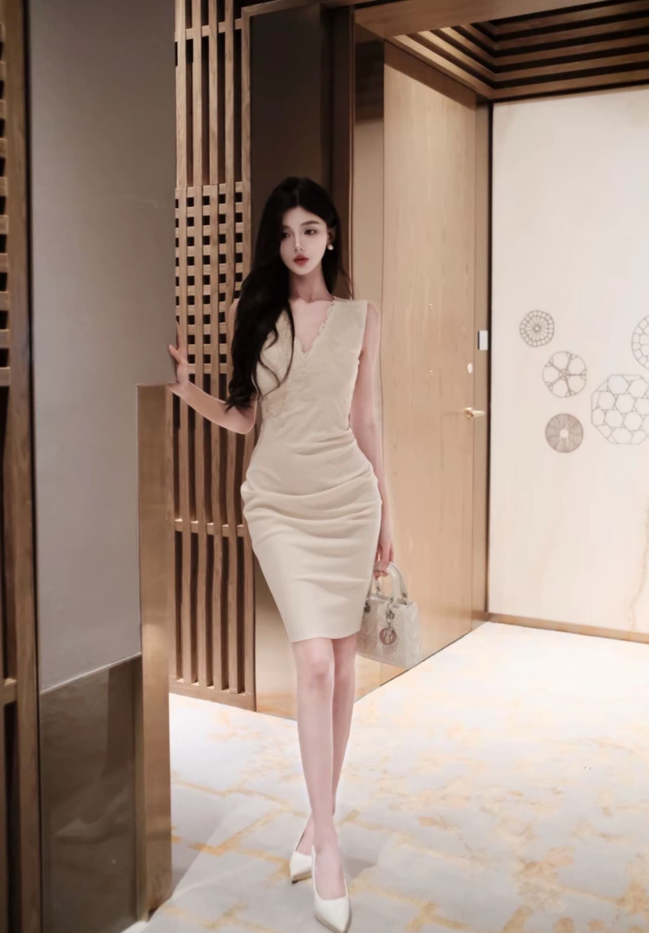 봄날 사역 분말 밀가루 질감 프랑스식 바람 허리 수축 슬림해 보이는 V넥 민소매 품격 드레스