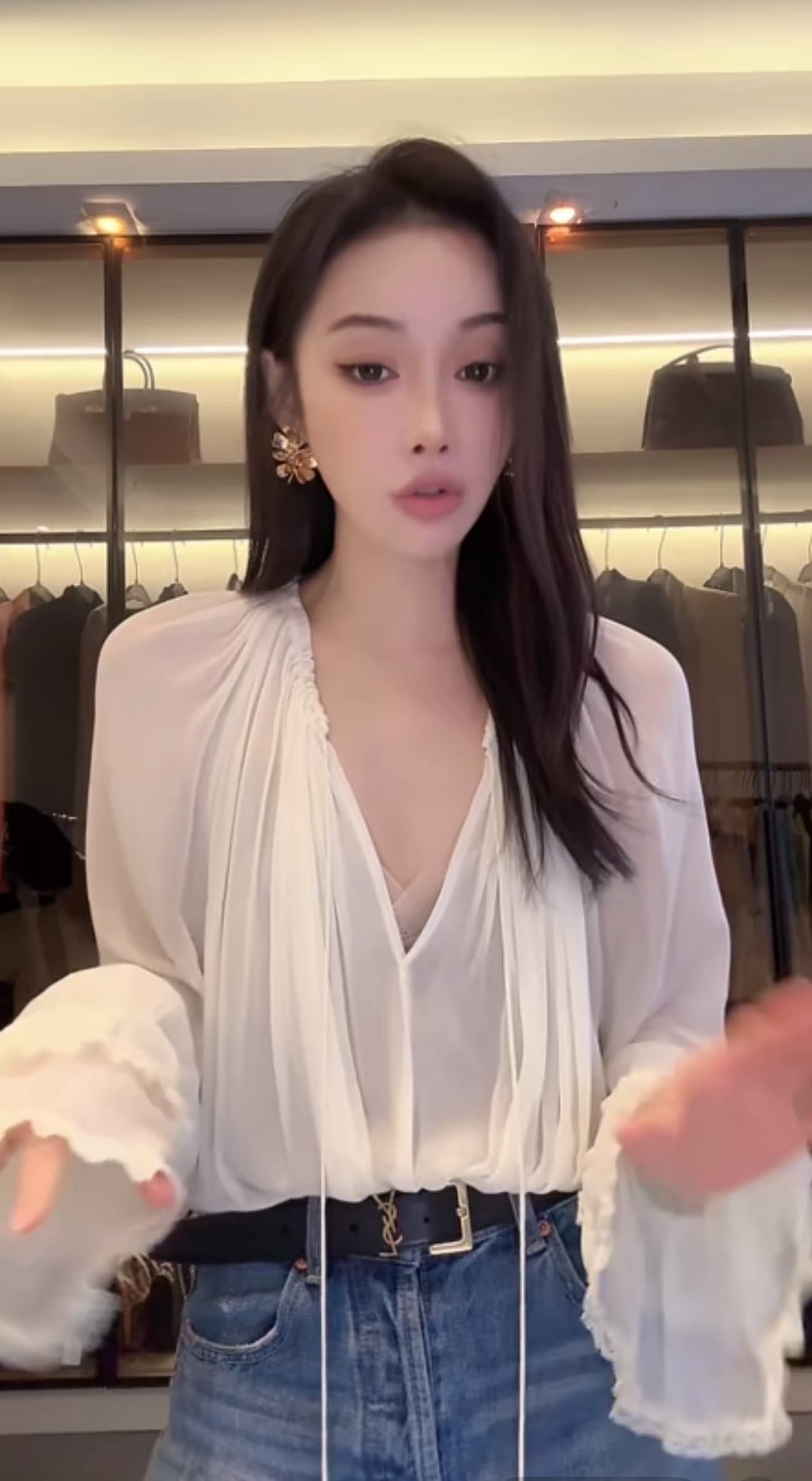 선물 물품 yuwei 맞춤 높음 지혜 센스 프랑스식 레트로 빛 럭셔리 레이스 작은 대중 디자인 센스 셔츠 이미지 2