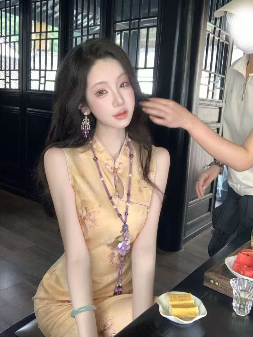 우아한 조 맞춤 보기 쿠이 가져 가라. 달 골드 선 엠보싱 꽃 자수 국풍 사람들 실크 치파오 dyll 이미지 3