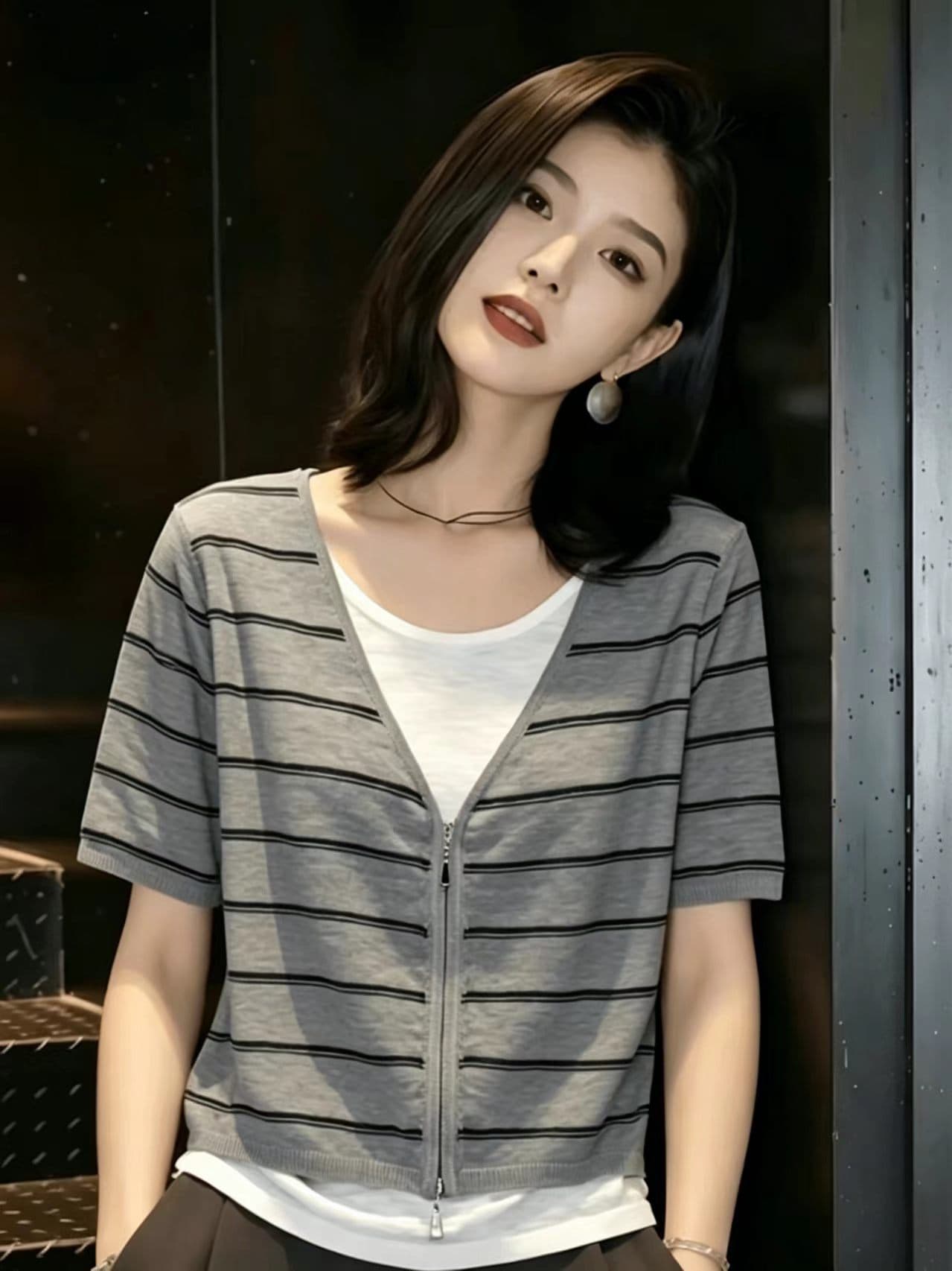 2026 여름 새로운 여성 고급 페이크 레이어드 스트라이프 반팔 티셔츠 출퇴근 바람 슬림해 보이는 표지 고기 다용도 맨위 이미지 3