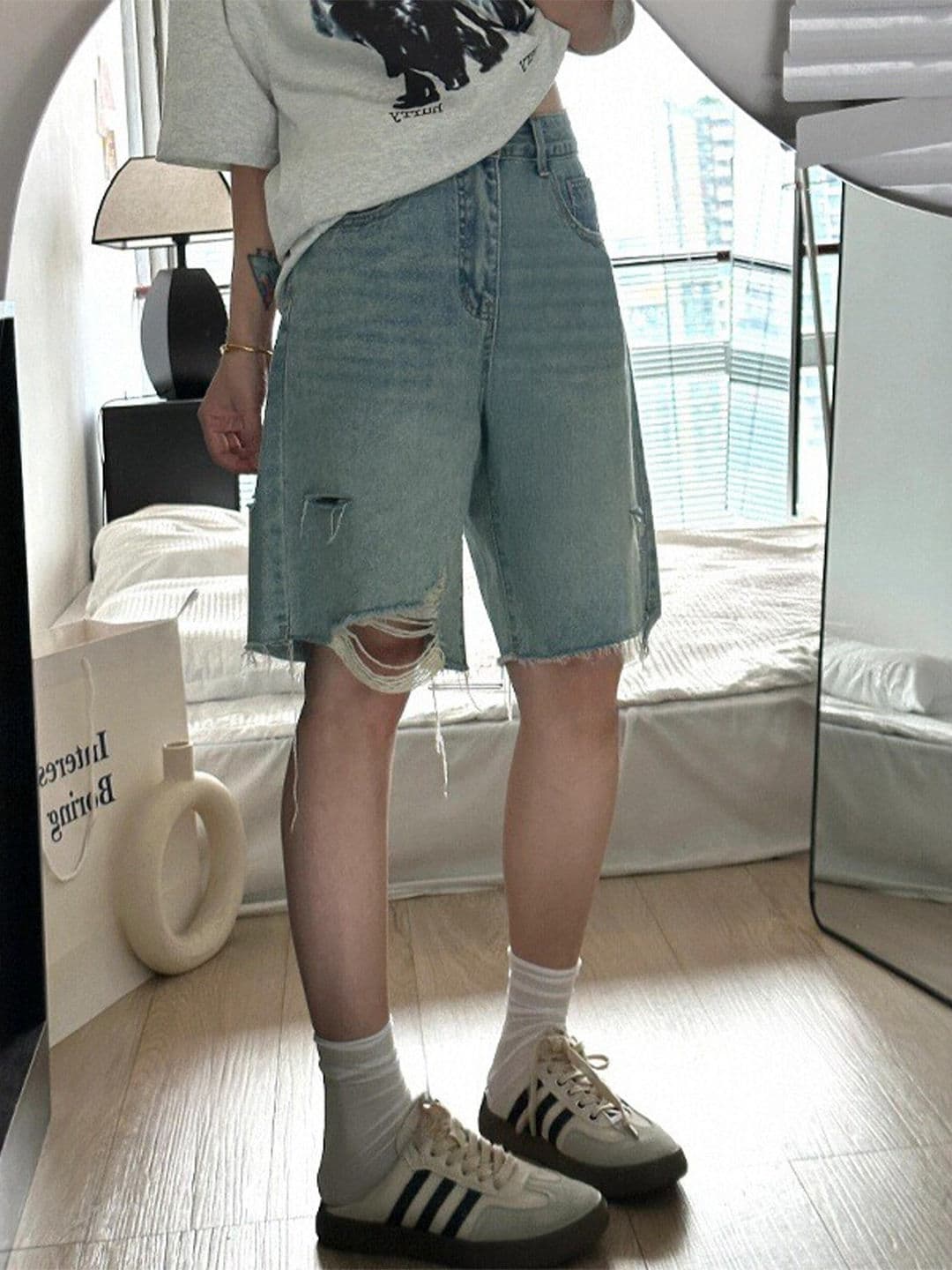 빅 사이즈 찢어진 부분 데님 반바지 여성 여름 통통한 여동생 하이웨이스트 루즈핏 슬림해 보이는 스트레이트 넓은 다리 5 점 중 바지 트렌디 이미지 2