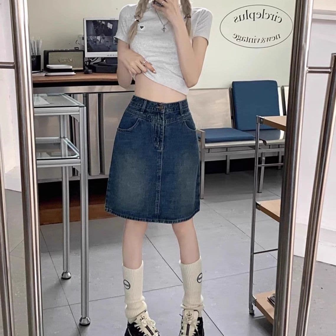 2026 년 여름 새로운 빅 사이즈 5 점 데님 반신 미니 스커트 여성 통통한 여동생 레트로 슬림해 보이는 캐주얼 중간 스커트 트렌디 이미지 5