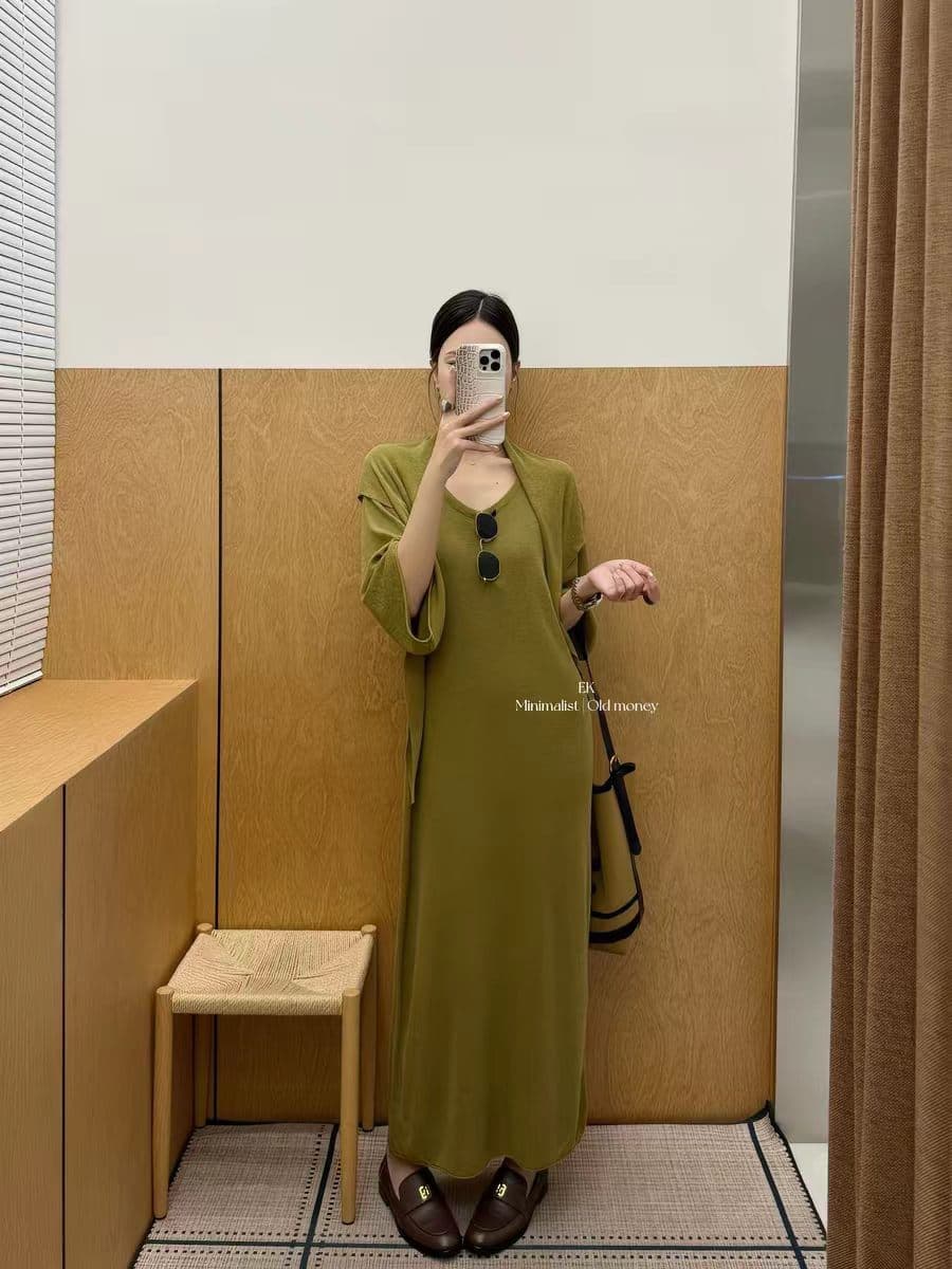 한국 스타일 휴식 미니멀리즘 패션 숄 랩스커트팬츠 니트 원피스 캐주얼 u 칼라 슬림해 보이는 표지 고기 품격 중간 소매 드레스 이미지 2
