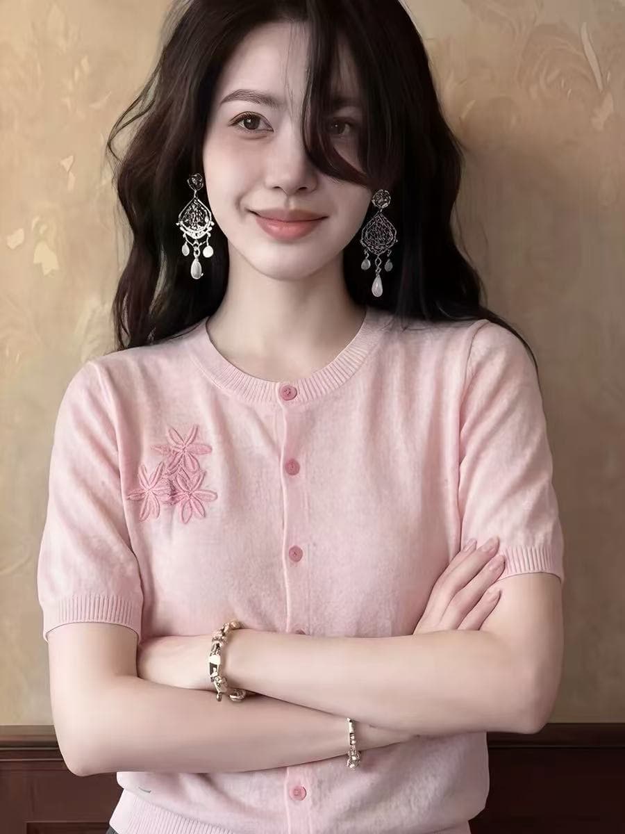 핑크색 자수 라운드 넥 반팔 얼음 실크 니트 오픈 가디건 여성 여름 얇은 스타일 아름다운 자이언트 잘 생긴 긍정적 인 어깨 티셔츠 맨위 이미지 3
