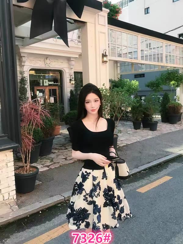 빛 요리 한 품격 세트 5 점 소매 u 칼라 맨위 2026 슈퍼 폭발 티셔츠 여성 여름 스타일 디스플레이 몸 맨위 상세 이미지 1