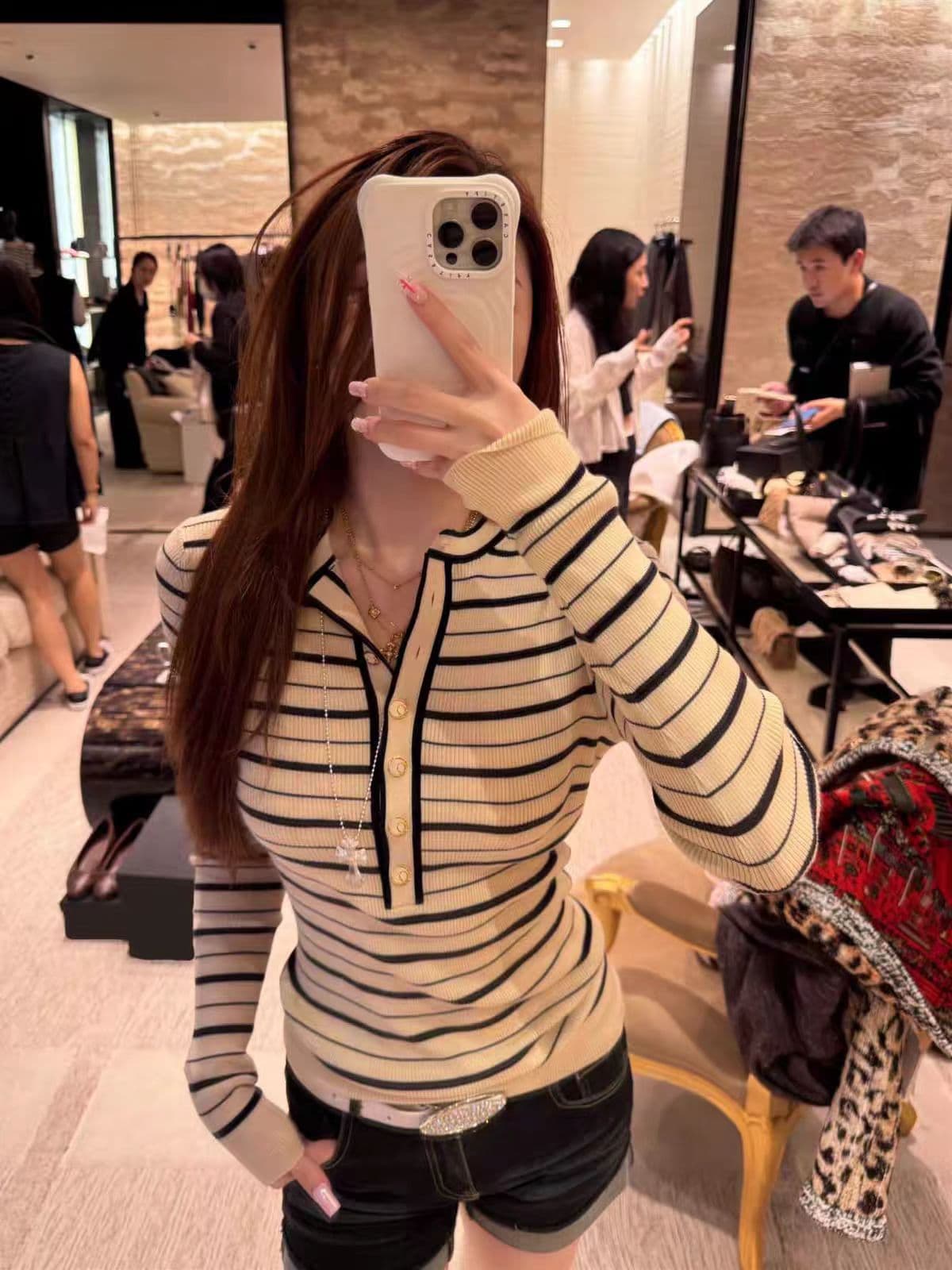 남쪽 기름 26 이른 가을 프랑스식 부드러운 느슨함 바람 반 개방 칼라 금속 버클 몸매 가꾸기 스트라이프 니트 반팔 조끼 상세 이미지 4