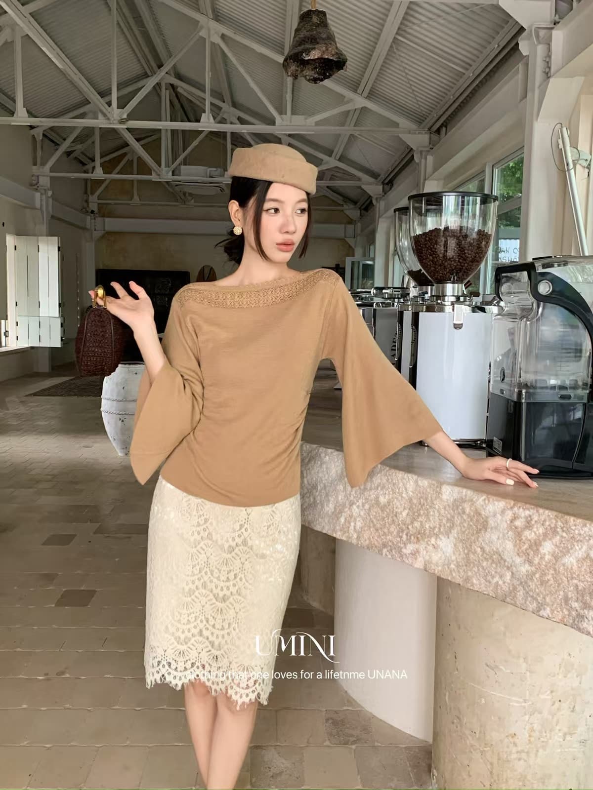 가을 켜기 새로운 한 부서 분위기 센스 레이스 오프숄더 측면 수 있습니다. 조정 펌프 Pleat 부츠컷 7부 소매 맨위 니트 스웨터 상세 이미지 2