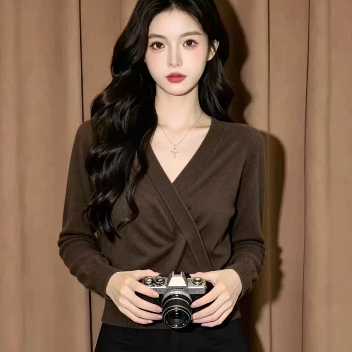 니트 스웨터 여성 2026 가을 겨울철 새로운 디자인 센스 패션 외국 가스 다용도 인사이드 가져 가라. 만나는 V넥 긴팔 맨위 이미지 2