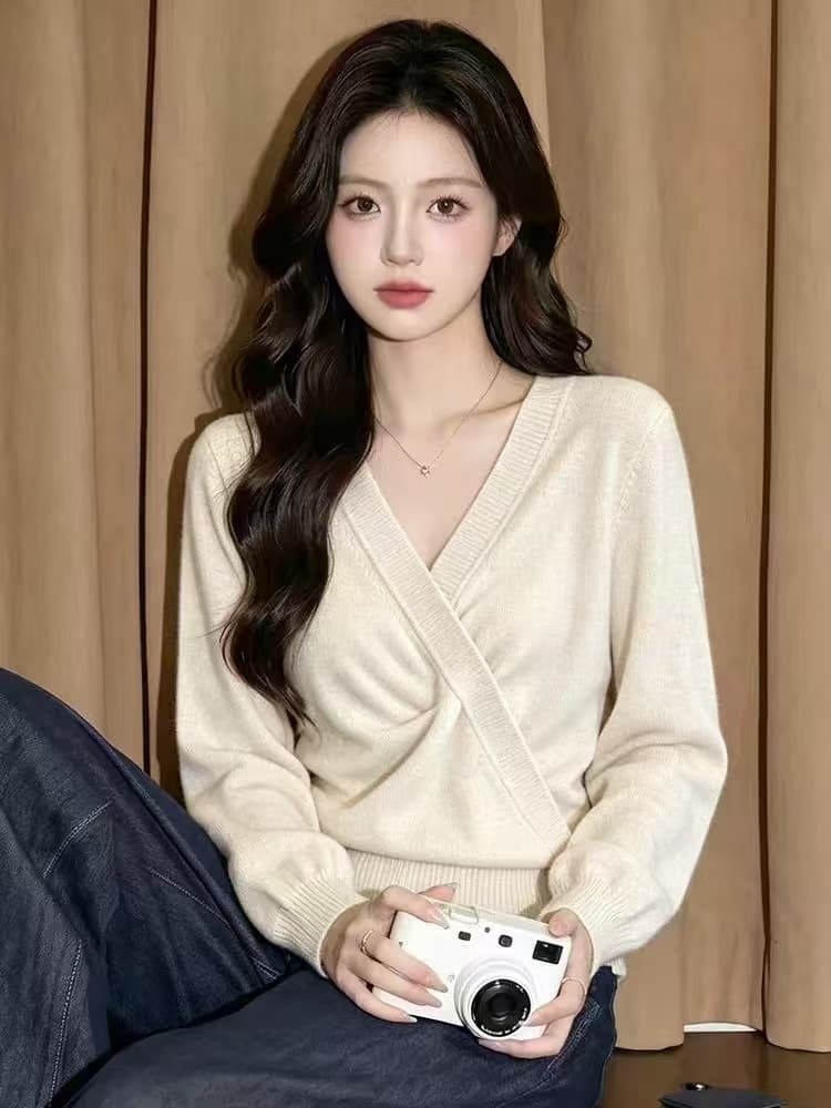 니트 스웨터 여성 2026 가을 겨울철 새로운 디자인 센스 패션 외국 가스 다용도 인사이드 가져 가라. 만나는 V넥 긴팔 맨위 상세 이미지 2