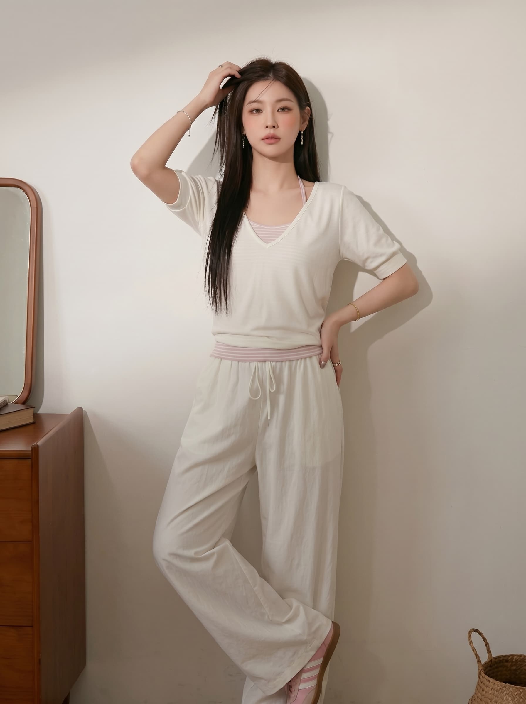 빅 사이즈 화이트 V넥 반팔 티셔츠 여성 여름 착용 가져 가라. 새로운 루즈핏 캐주얼 블라우스 중간 소매 아름다운 맨위 트렌디 이미지 3