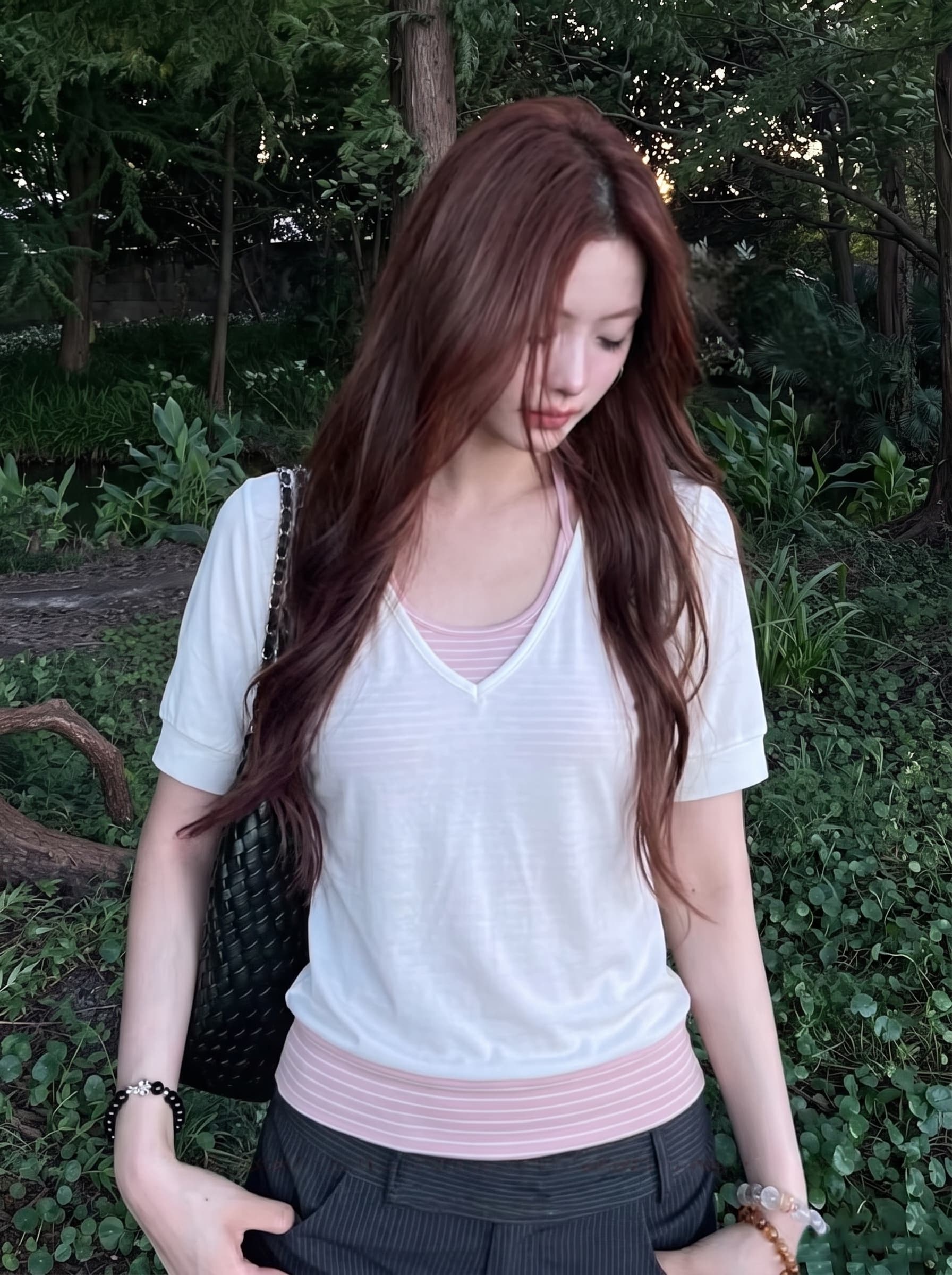 실사 빅 사이즈 한 부서 중간 소매 티셔츠 투피스 세트 스트라이프 캐미솔 몸매 가꾸기 슬림해 보이는 V넥 반팔 블라우스 맨위 이미지 4