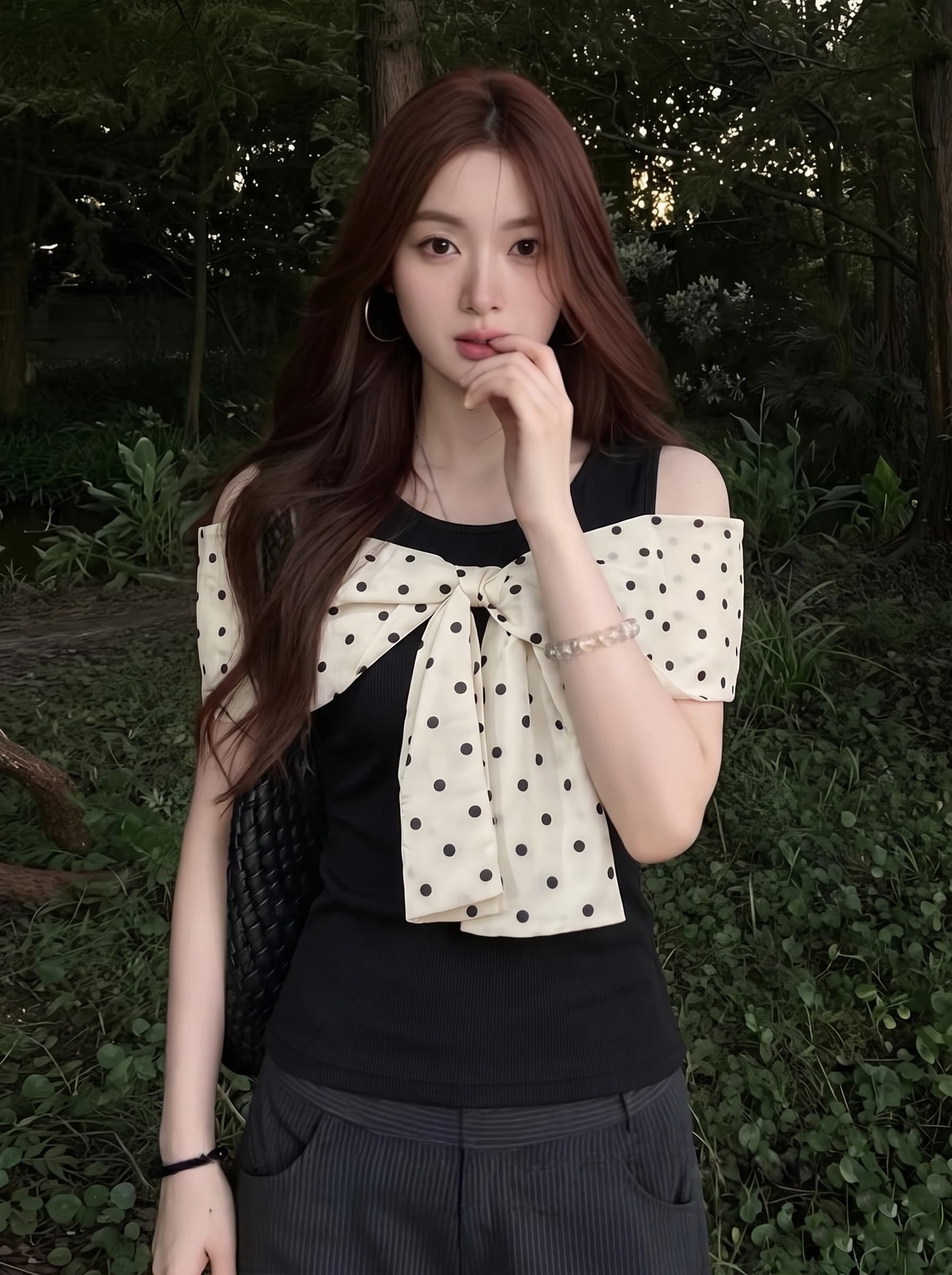 실사 빅 사이즈 여성 의류 지방 mm 나비 매듭 패치워크 검정색 반팔 티셔츠 여성 여름 고유 한 아름다운 오프숄더 맨위 이미지 3