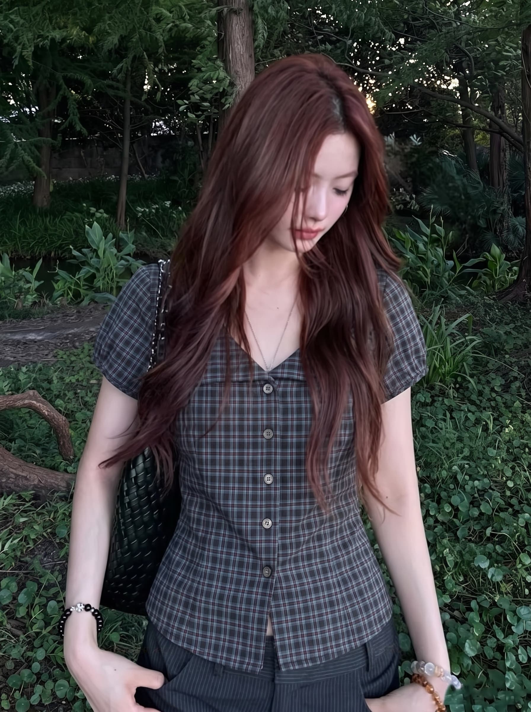 실사 빅 사이즈 여성 의류 레트로 허리 수축 셔츠 티셔츠 여성 체크무늬 V넥 반팔 여름 마이크로 지방 mm 맨위 이미지 4