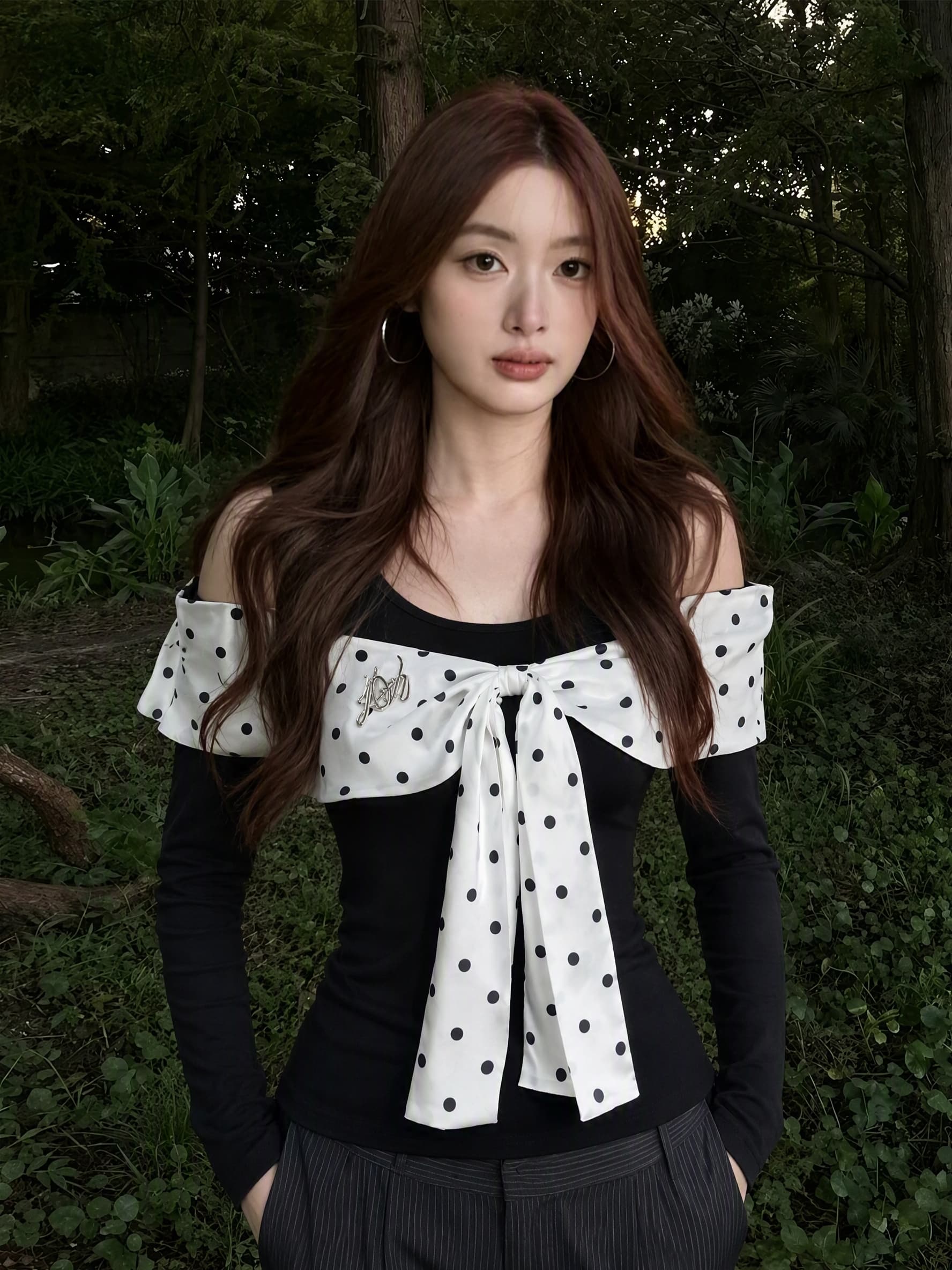 실사 빅 사이즈 검정색 도트 무늬 페이크 레이어드 긴팔 티셔츠 여성 이른 가을 한 부서 몸매 가꾸기 나비 매듭 오프숄더 맨위