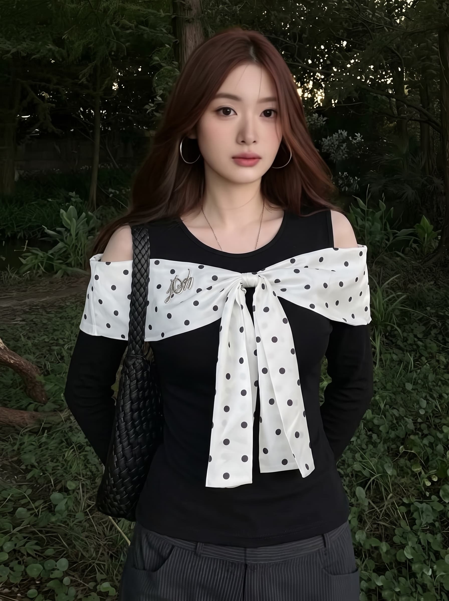실사 빅 사이즈 검정색 도트 무늬 페이크 레이어드 긴팔 티셔츠 여성 이른 가을 한 부서 몸매 가꾸기 나비 매듭 오프숄더 맨위 상세 이미지 2