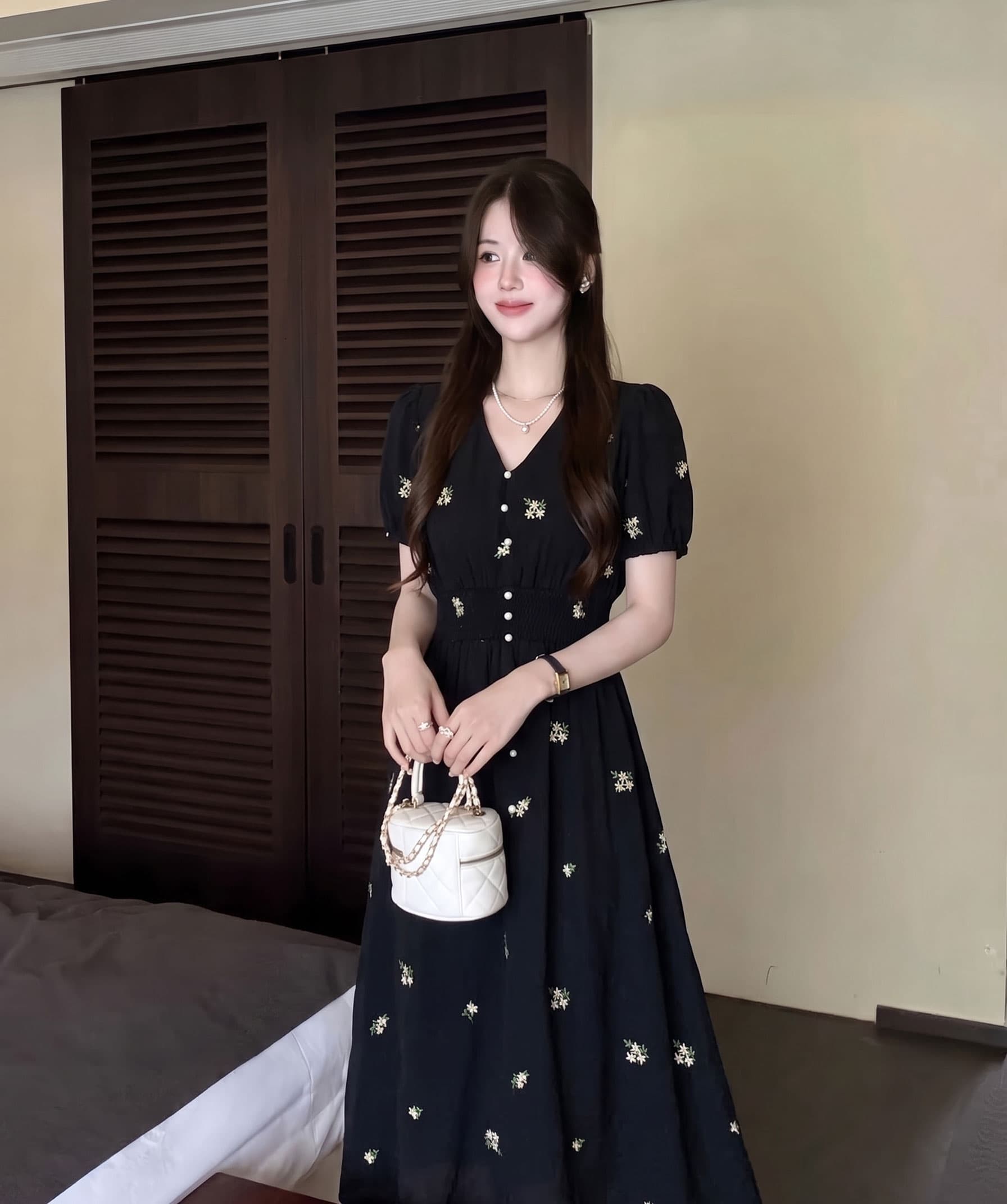 실사 빅 사이즈 여성 의류 검정색 여성 드레스 무거운 작업 자수 허리 수축 V넥 무릎 아래 롱 스커트 프랑스식 그는 벤 바람 이미지 2
