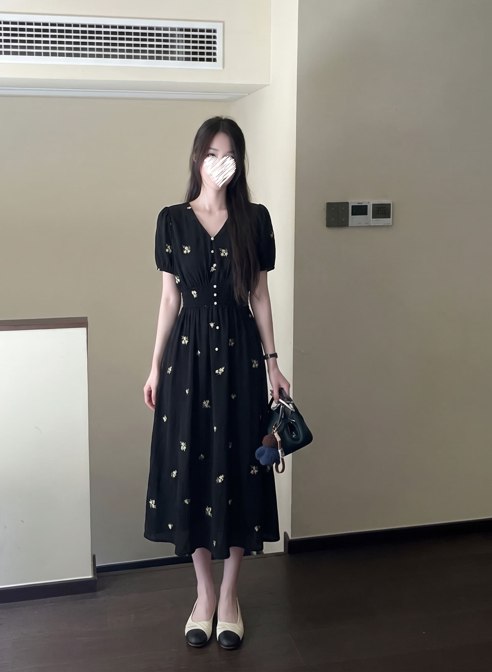 실사 빅 사이즈 여성 의류 검정색 여성 드레스 무거운 작업 자수 허리 수축 V넥 무릎 아래 롱 스커트 프랑스식 그는 벤 바람 상세 이미지 4
