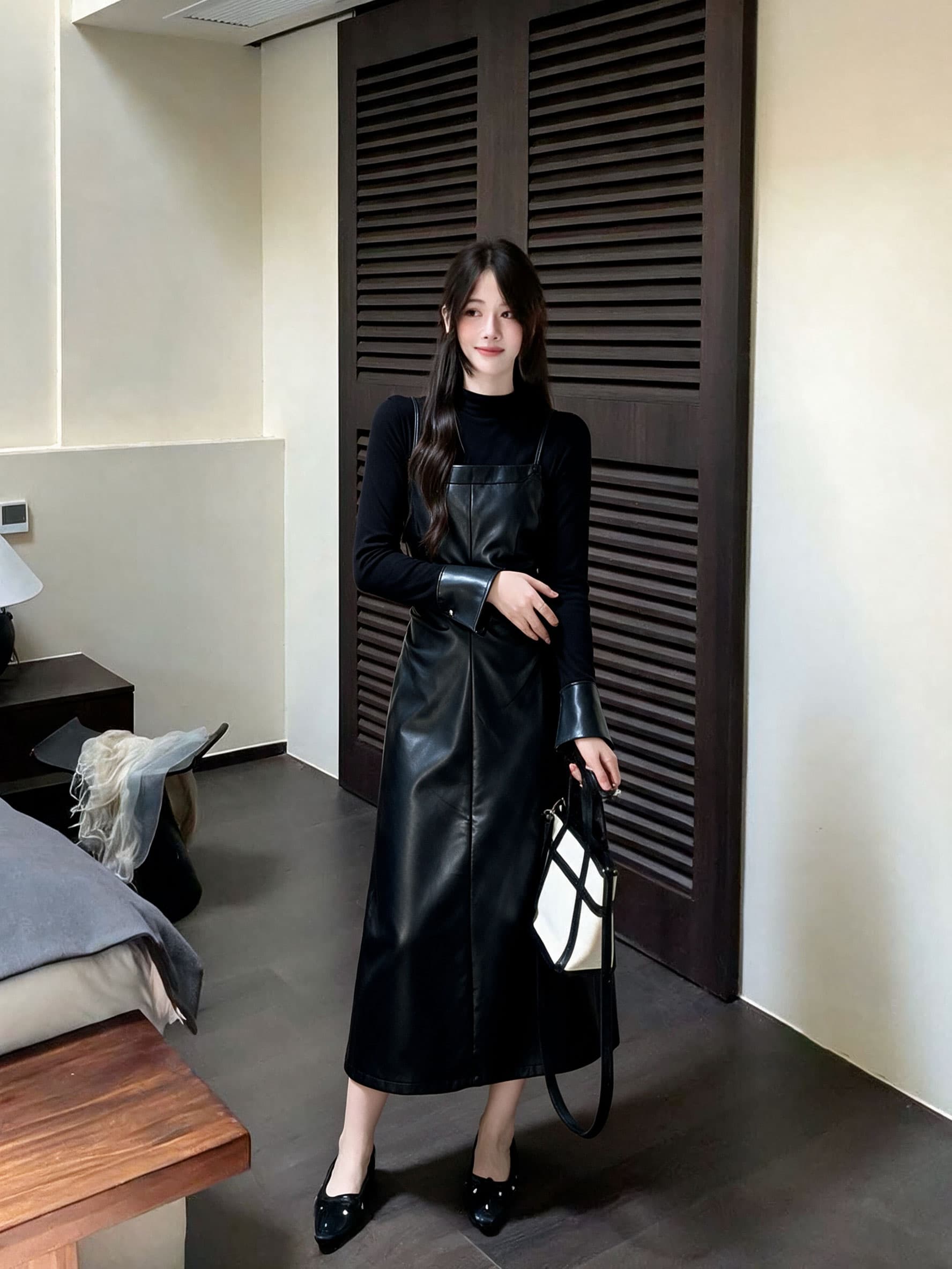 실사 빅 사이즈 여성 의류 고급 센스 로얄 자매 품격 검정색 PU 가죽 허리 수축 나팔 소매 지방 mm 드레스