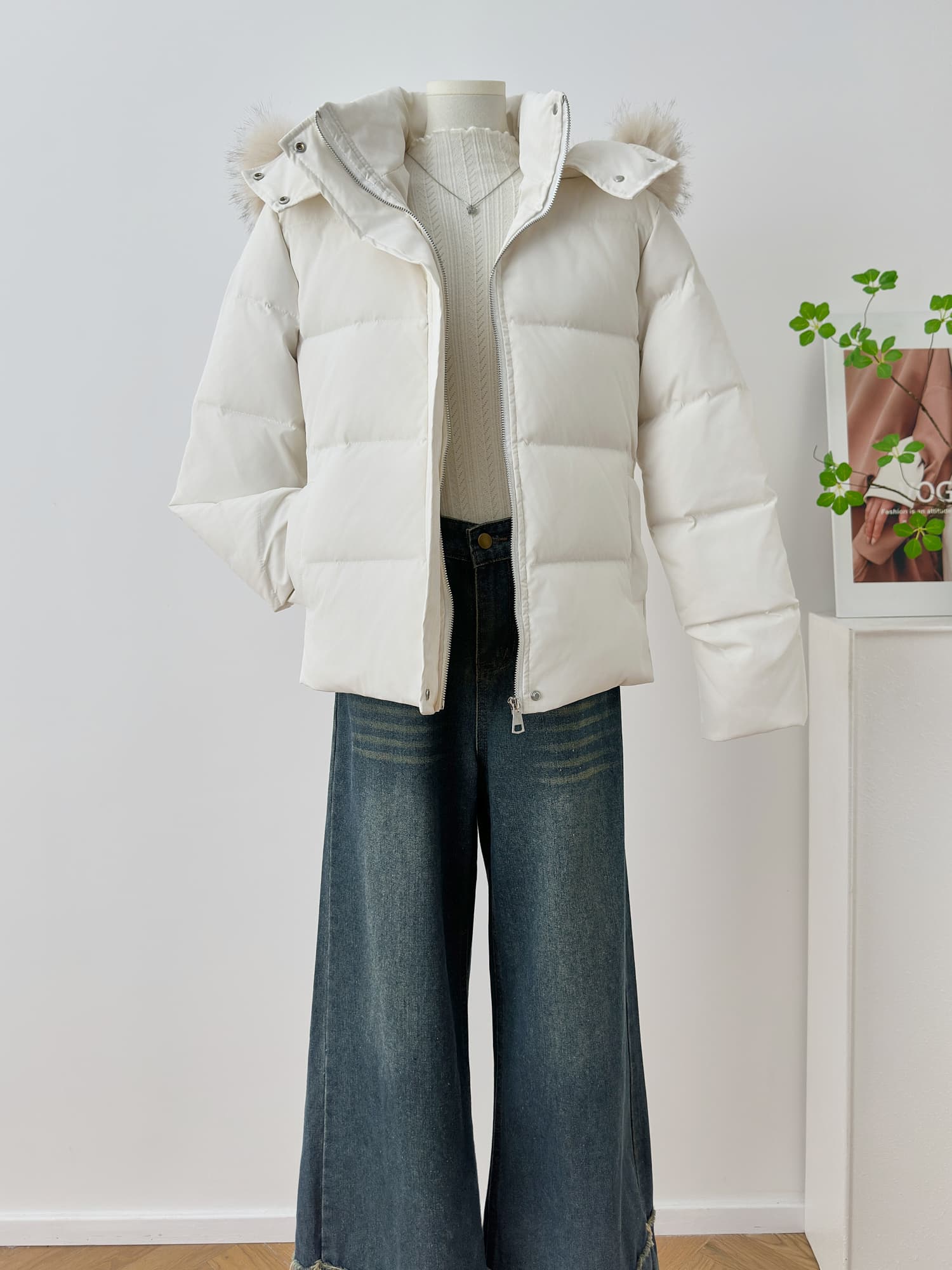 그는 아침 2026 새로운 허리 수축 에디션 다운 재킷 여성 겨울 쇼트 스타일 화이트 몸매 가꾸기 너구리 모피 모피 칼라 재킷 상세 이미지 8