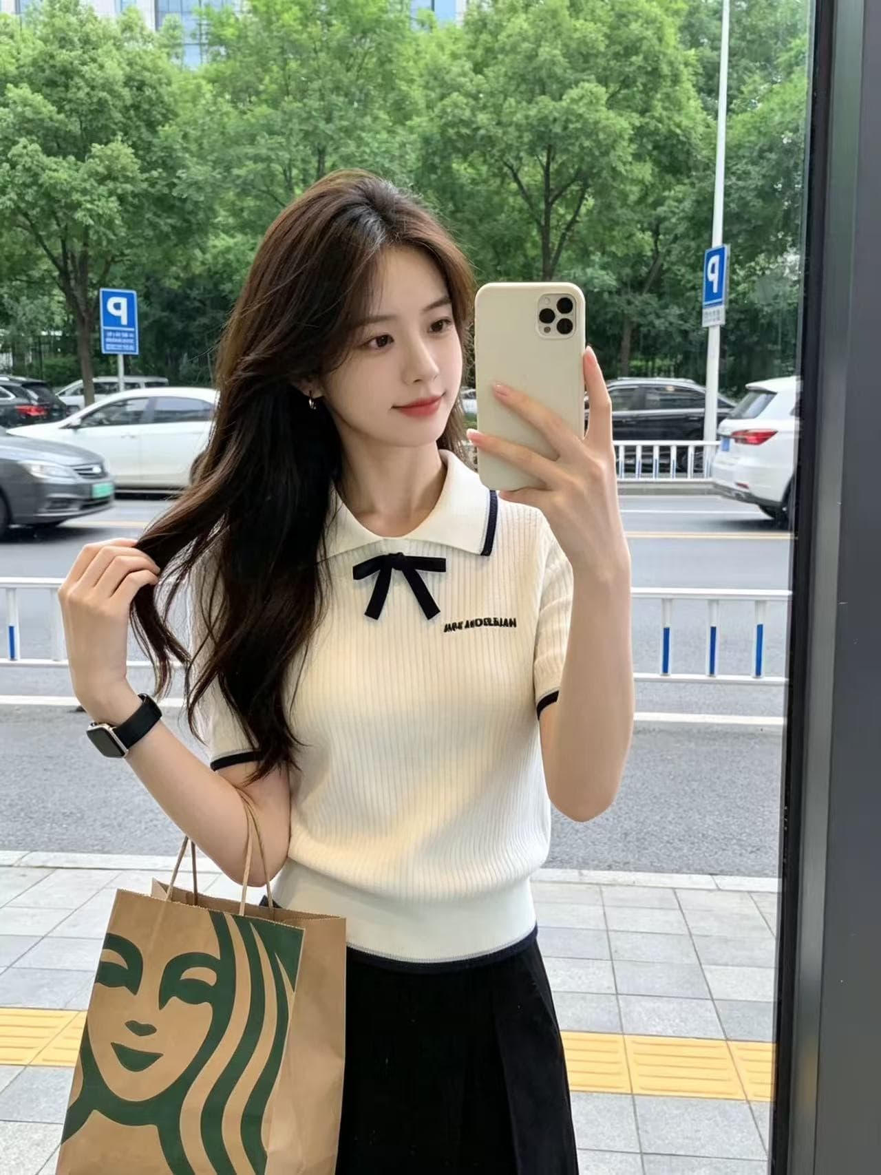 한 부서 학원 스타일 나비 매듭 니트 스웨터 2026 여름 새로운 흑인과 백인 배색 폴로 칼라 몸매 가꾸기 반팔 맨위 여성 상세 이미지 4