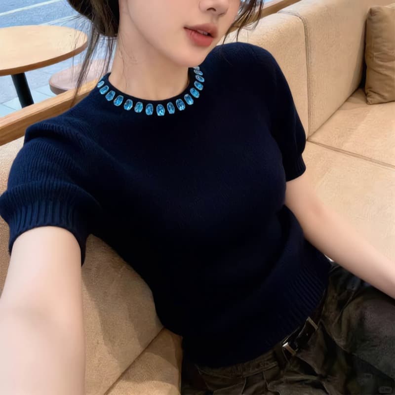 2026 봄 새로운 블루 색상 보석 품격 라운드 넥 반팔 니트 스웨터 여성 몸매 가꾸기 맨위 슬림해 보이는 품격 상세 이미지 1