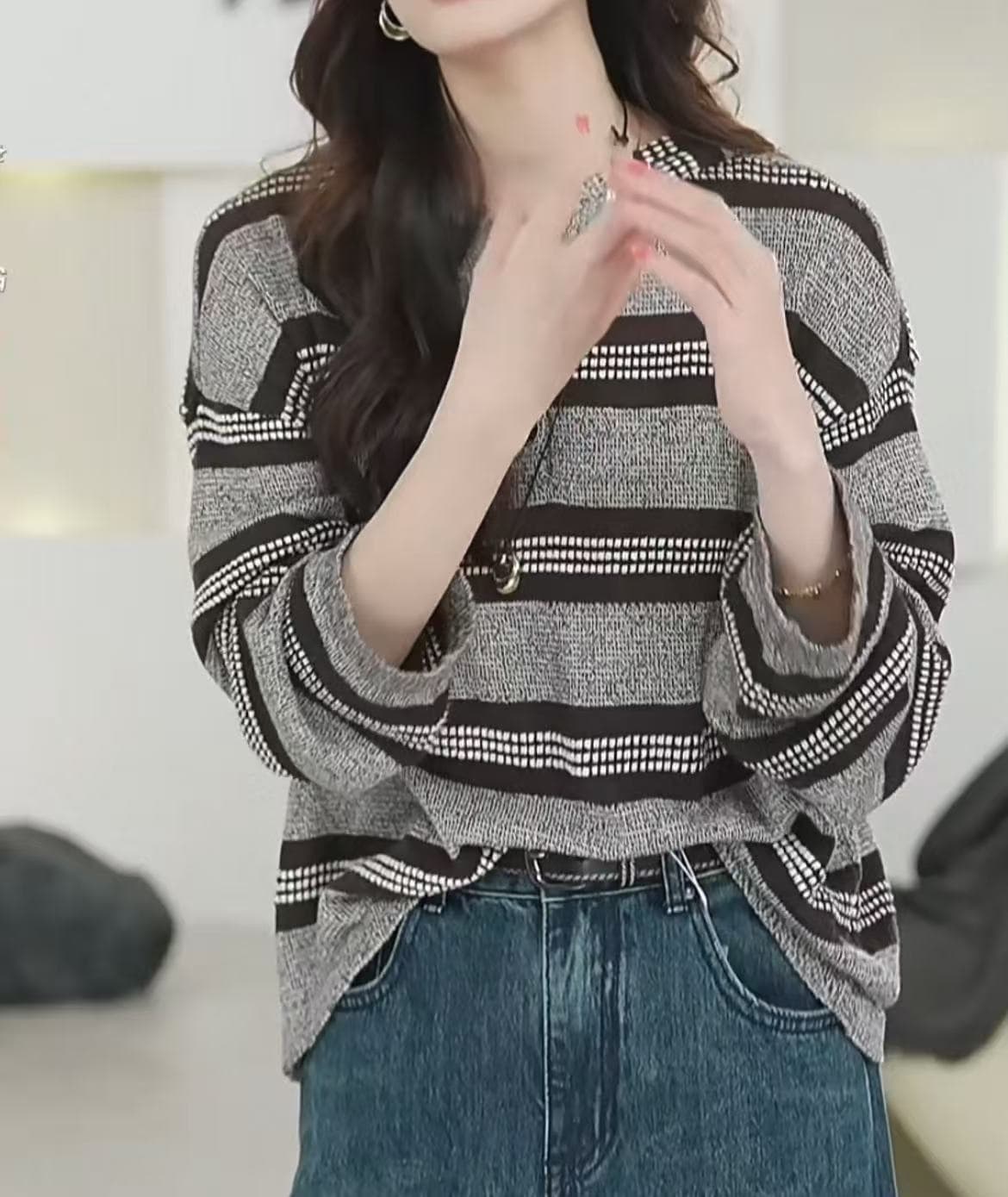 느긋한 바람 배색 스트라이프 후드 니트 스웨터 여성 2026 가을 새로운 레트로 루즈핏 빅 사이즈 블라우스 맨위 이미지 4