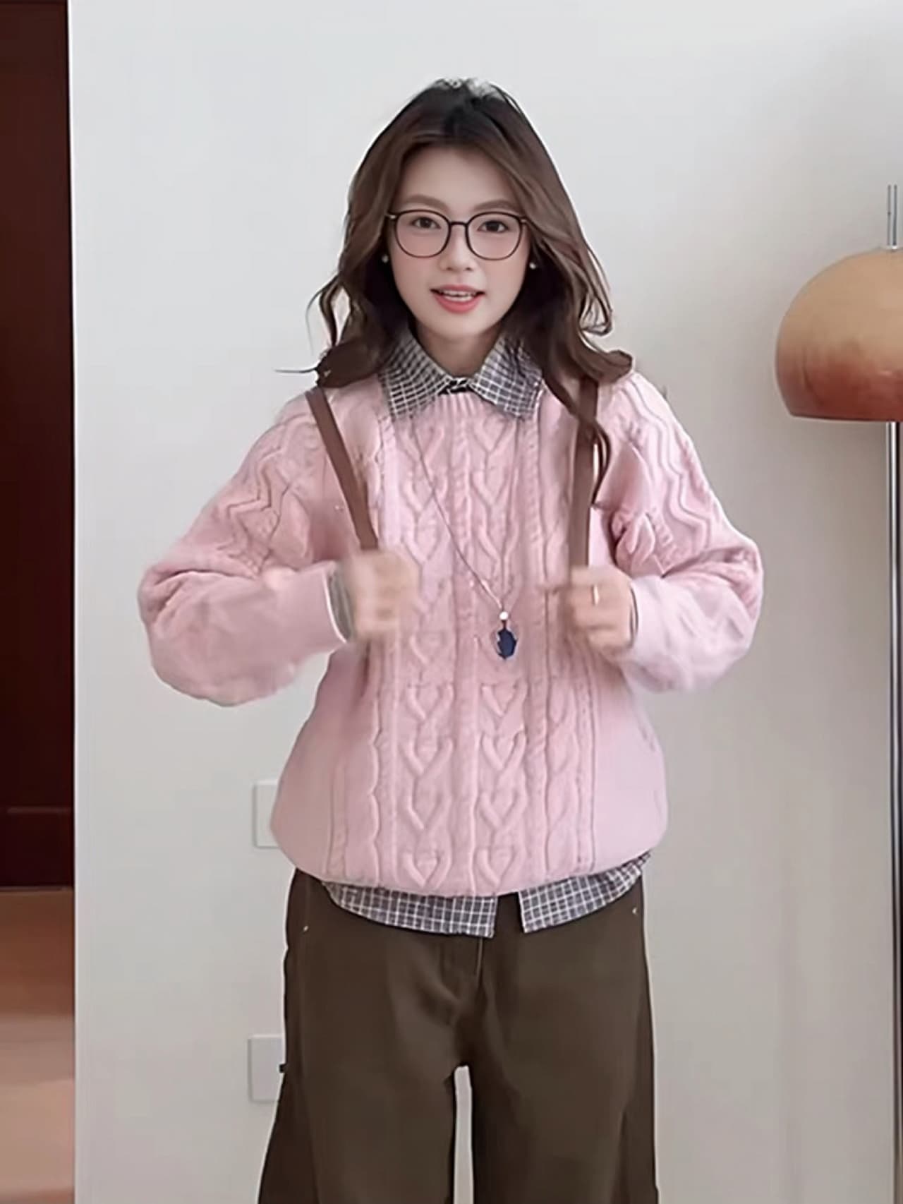 한 부서 핑크색 꽈배기 스웨터 여자 가을 겨울철 2025 새로운 느긋한 바람 고급 센스 착용 가져 가라. 니트 맨위 세트 상세 이미지 3