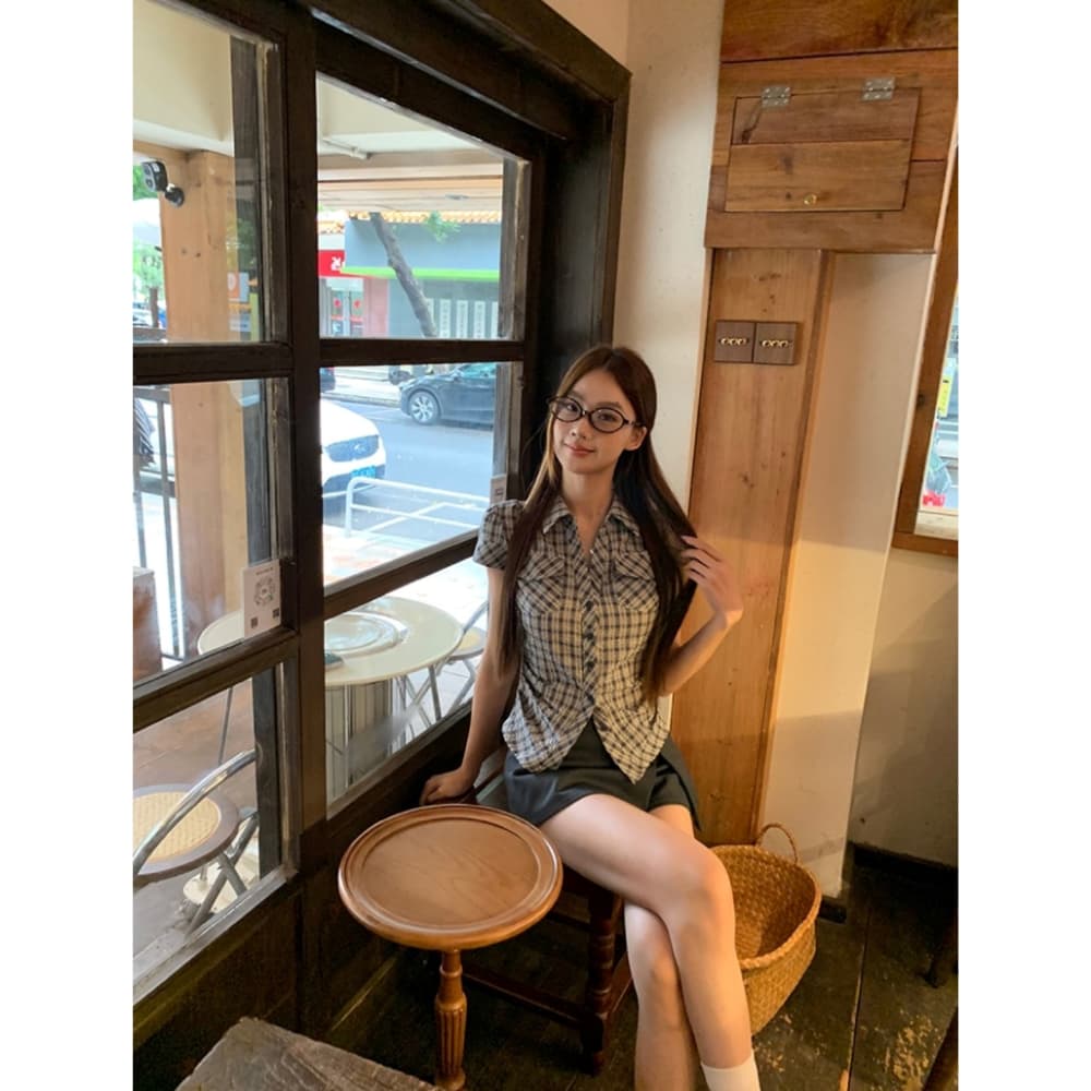 한 부서 레트로 체크무늬 POLO 칼라 반팔 긍정적 인 어깨 여성 셔츠 여름 새로운 학원 스타일 슬림해 보이는 다용도 맨위 상세 이미지 6
