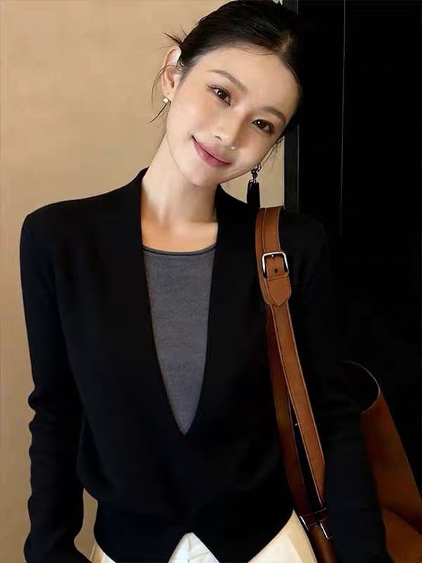 슈퍼 잘 생긴 검정색 허리 수축 페이크 레이어드 맨위 여성 2026 년 가을 새로운 디자인 센스 쇼트 스타일 긴팔 티셔츠 상세 이미지 2