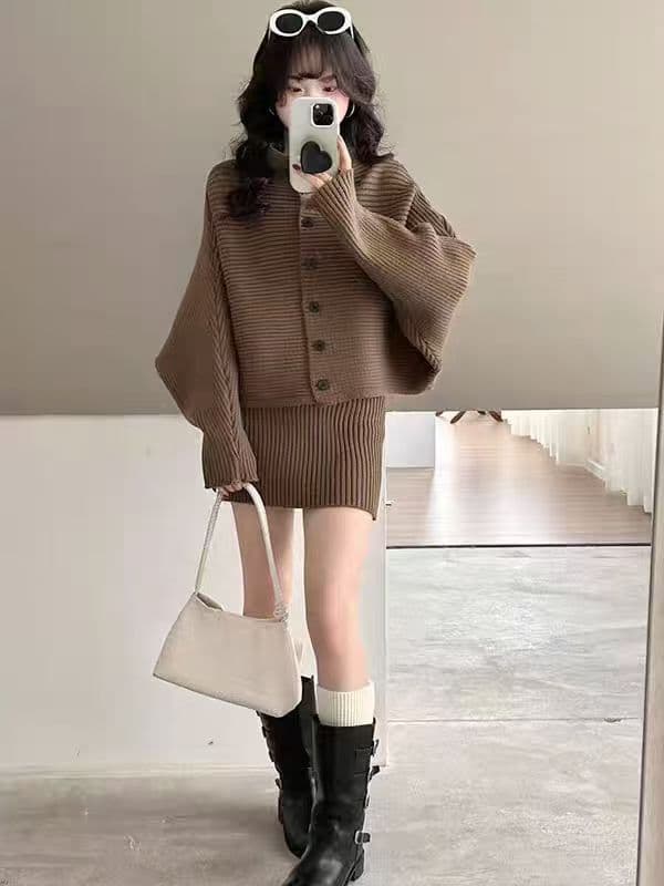 루즈핏 느긋한 고급 센스 싱글 줄 버튼 스웨터 미니 스커트 타이트 스커트 반신 치마 세트 자이언트 잘 생긴 ~ 중 겨울 의류 투피스 세트 상세 이미지 4