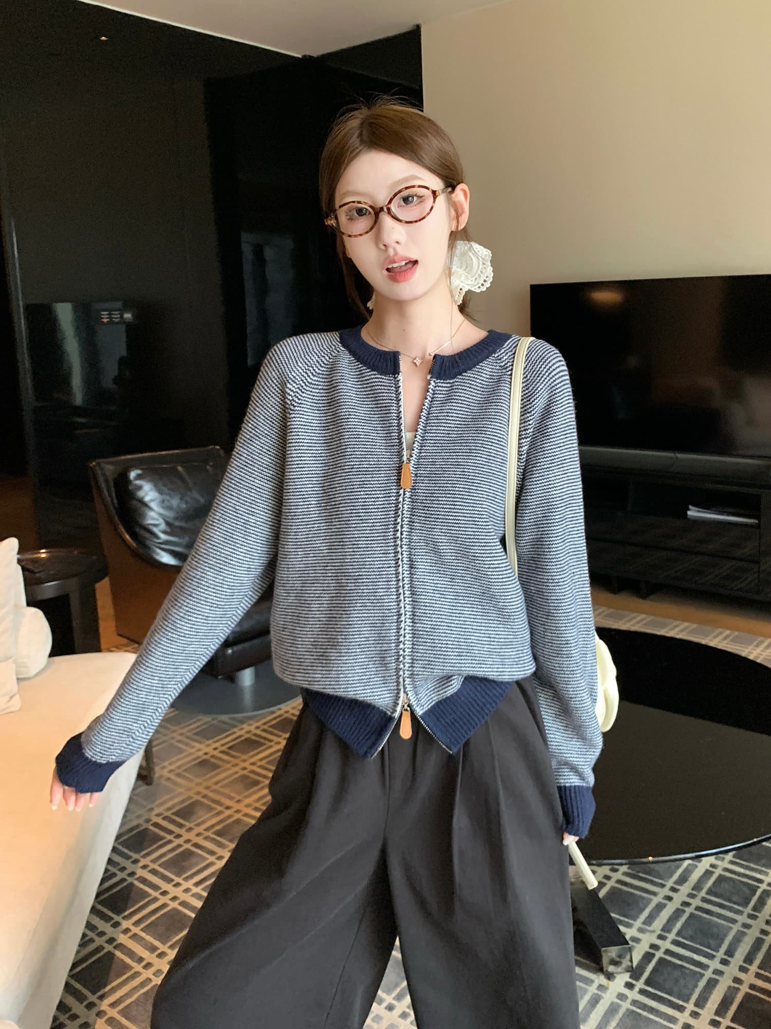 한 부서 배색 파란색 스트라이프 지퍼 스웨터 여성 코트 가을 겨울 느긋한 바람 루즈핏 캐주얼 니트 오픈 가디건 맨위 상세 이미지 3