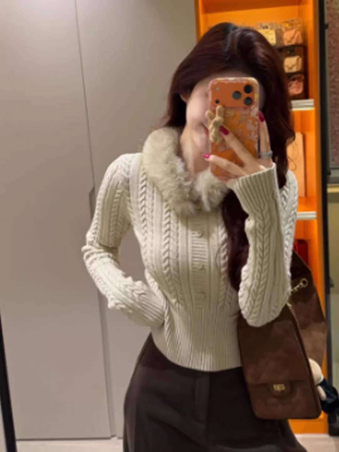 프랑스식 탈착식 모피 칼라 회색 풀오버 꽈배기 스웨터 여자 겨울 새로운 보온 느긋한 바람 니트 스웨터 맨위 상세 이미지 5